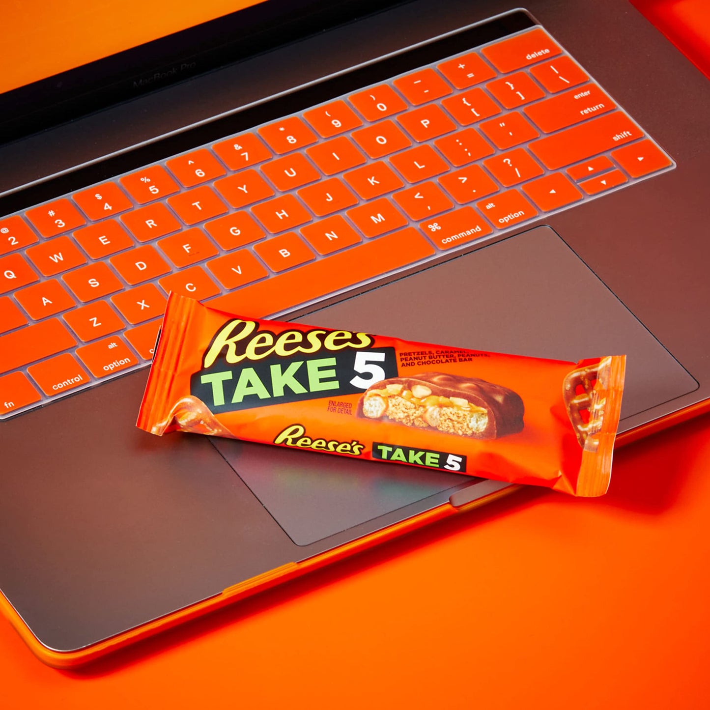 REESE'S TAKE 5 Pretzel, Peanut and Chocolate King Size, Candy Bars, 2.25 oz (18 Count)