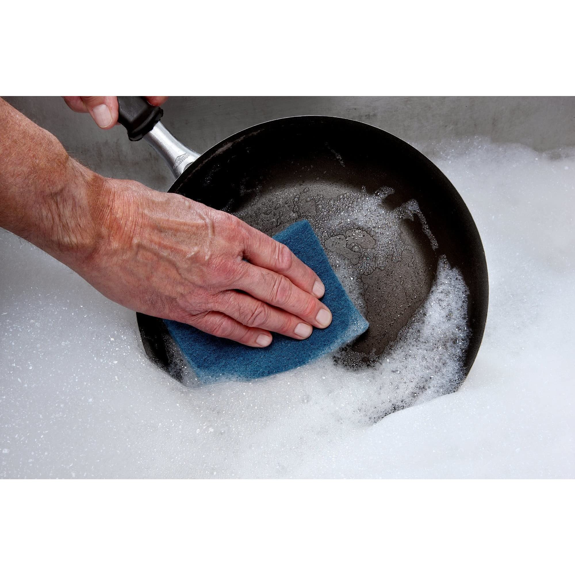 3M 9000 Scotch-Brite 4" x 5.3" Non-Stick Scouring Pad - 40 / CS