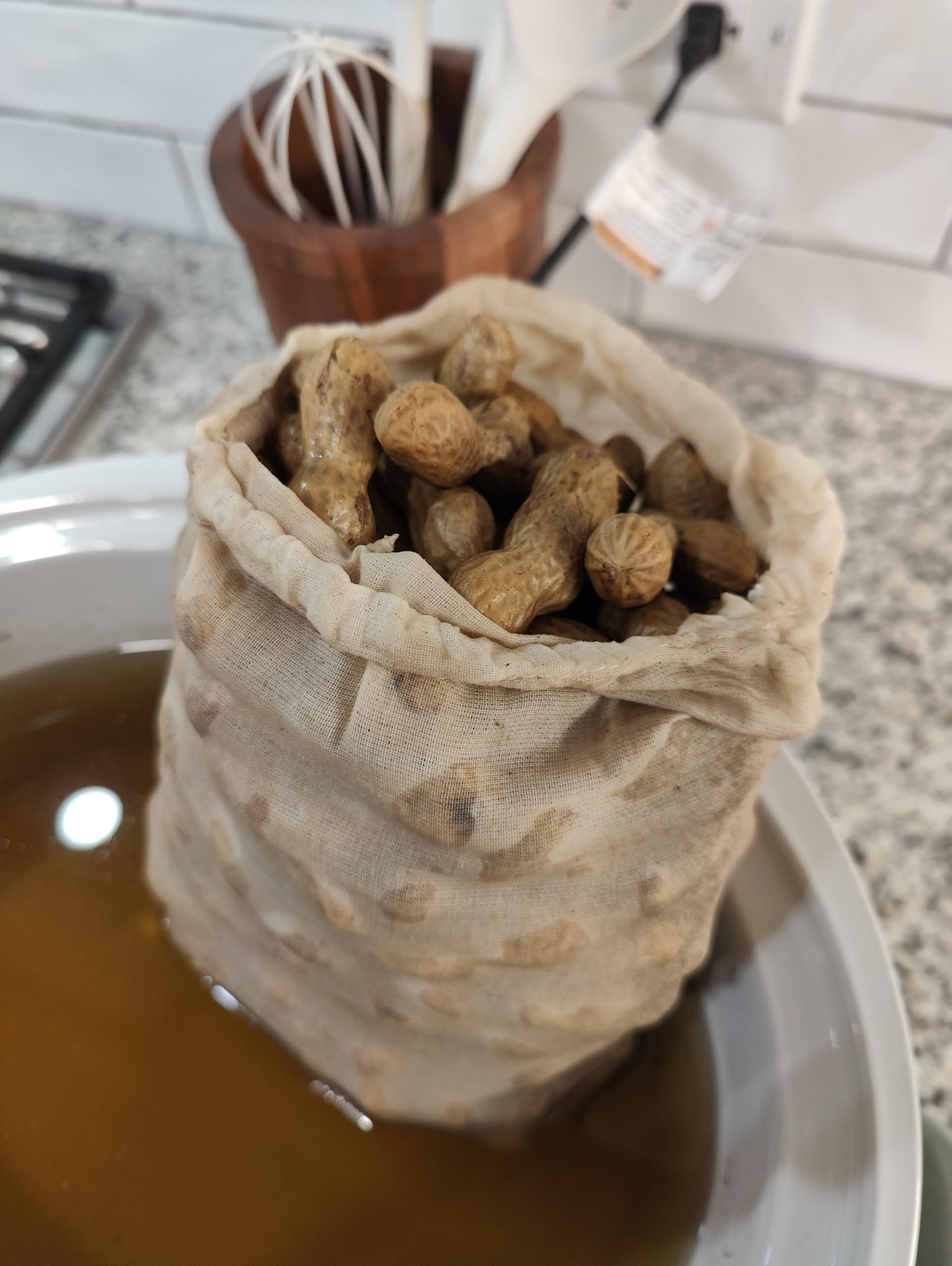 Boiled Peanuts Kit | Contains Premium In Shell Peanuts, Salt, and a Unique Seasoning Blend in a Muslin Cooking Bag | 2 Kits of Buffalo Wing Flavor