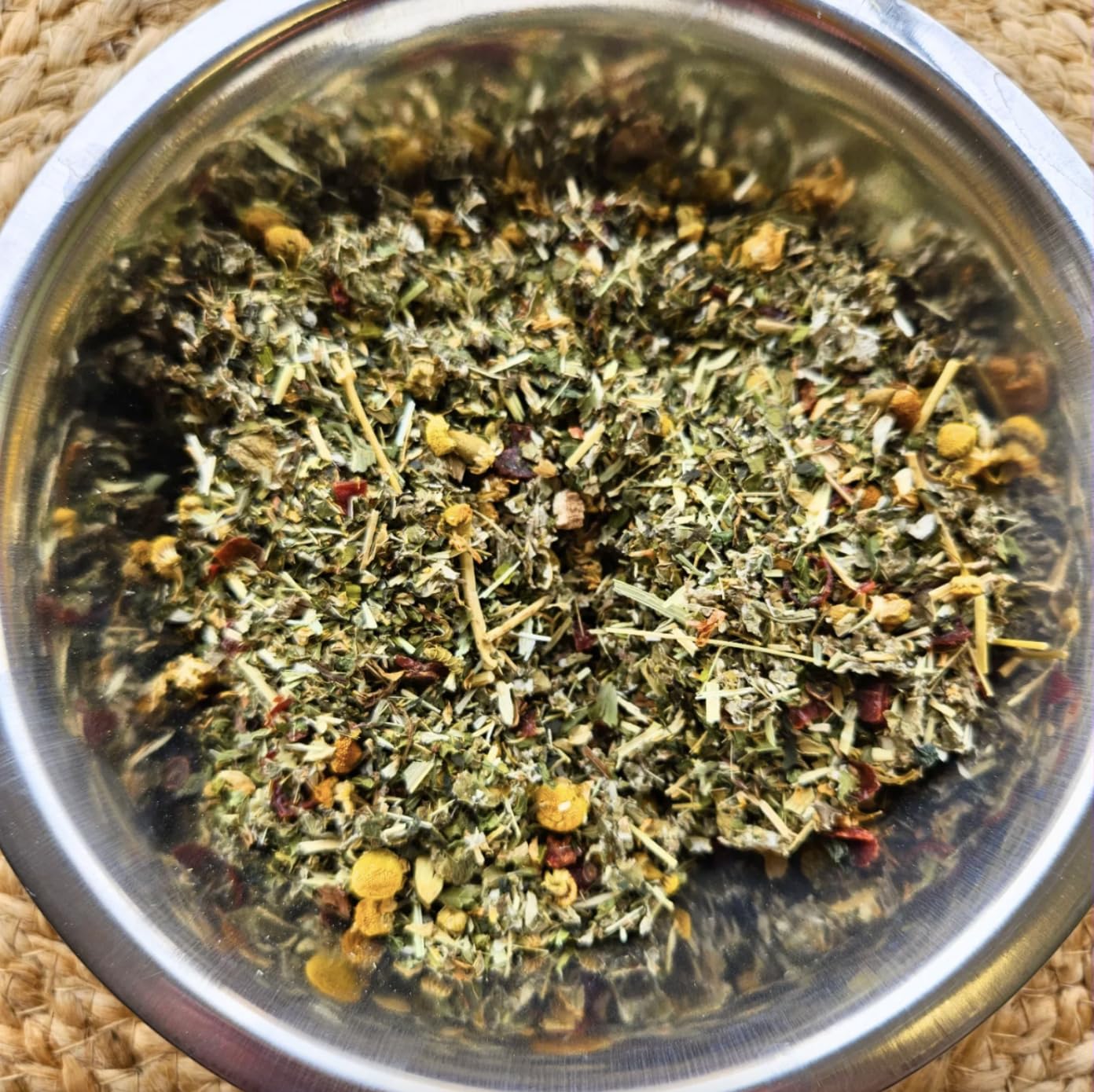 The Good Village Co. Mama To Be Loose-Leaf Herbal Tea Blend, Raspberry Leaf, Nettle & Oat Straw, Caffeine-Free Botanical Herbal Infusion Tea, 2.5 oz
