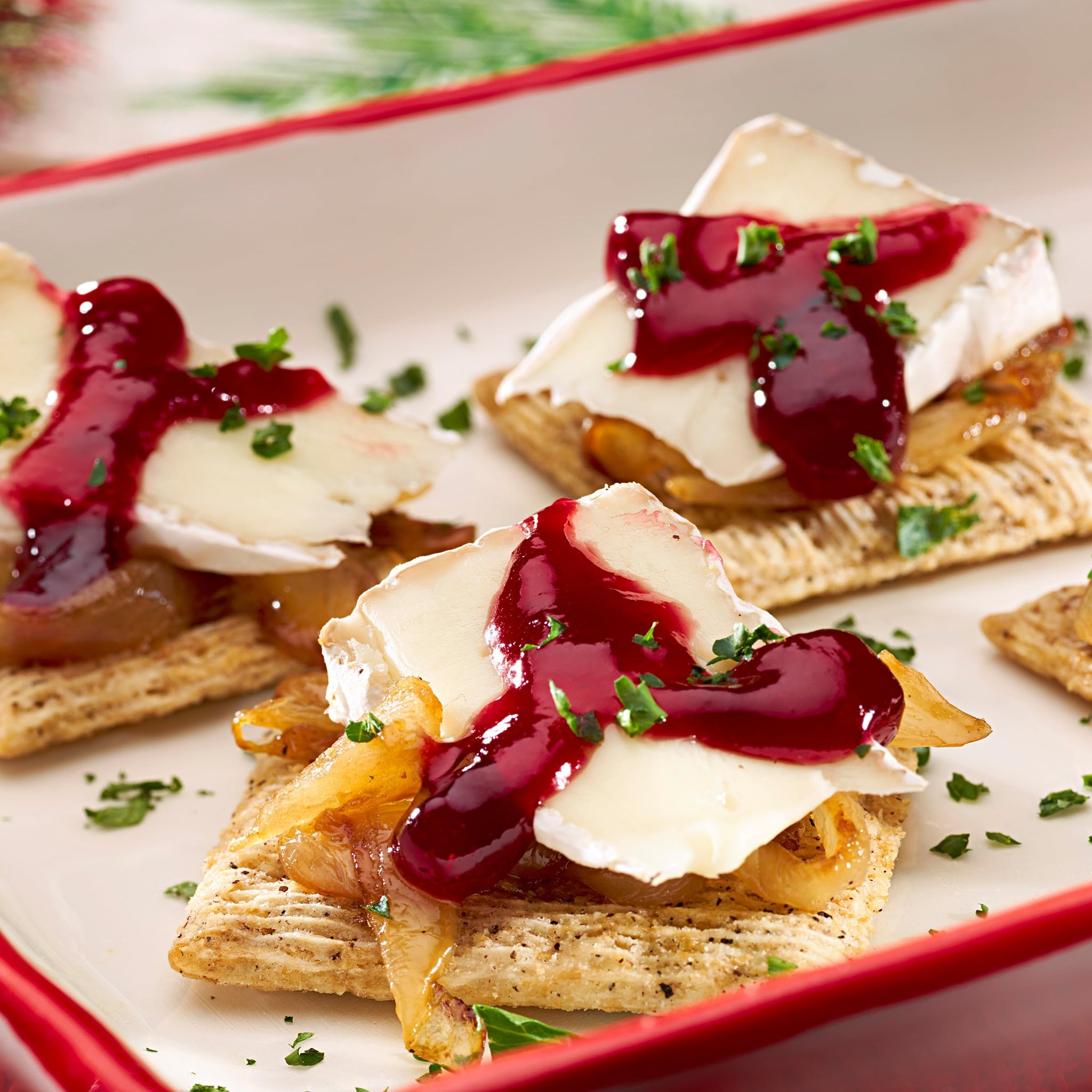 Triscuit Cracked Pepper & Olive Oil, 200g/7.1 oz., Wheat Crackers (Imported from Canada)