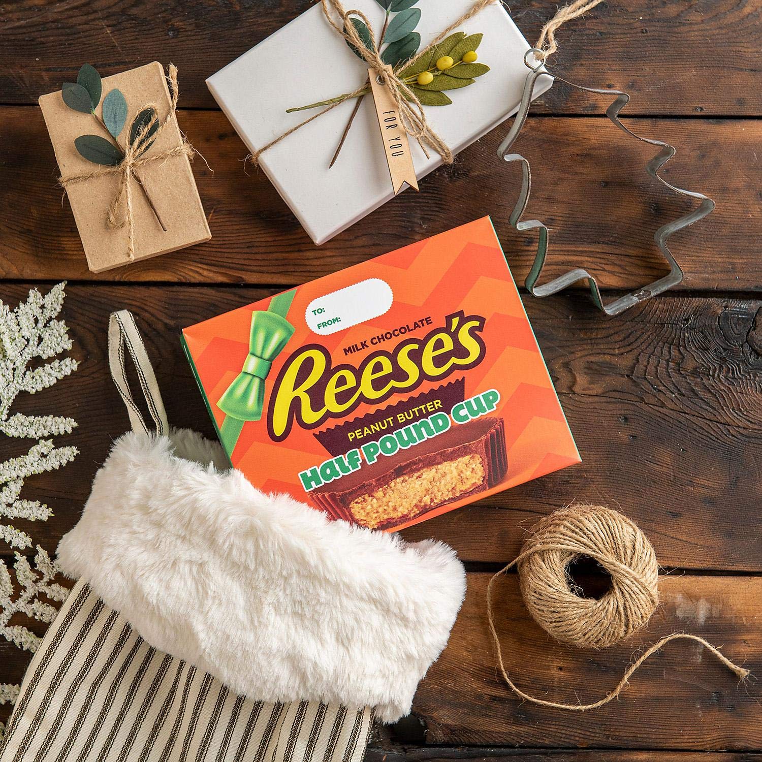 Reese's Milk Chocolate Holiday Peanut Butter Cups (8 oz., 3 ct.)