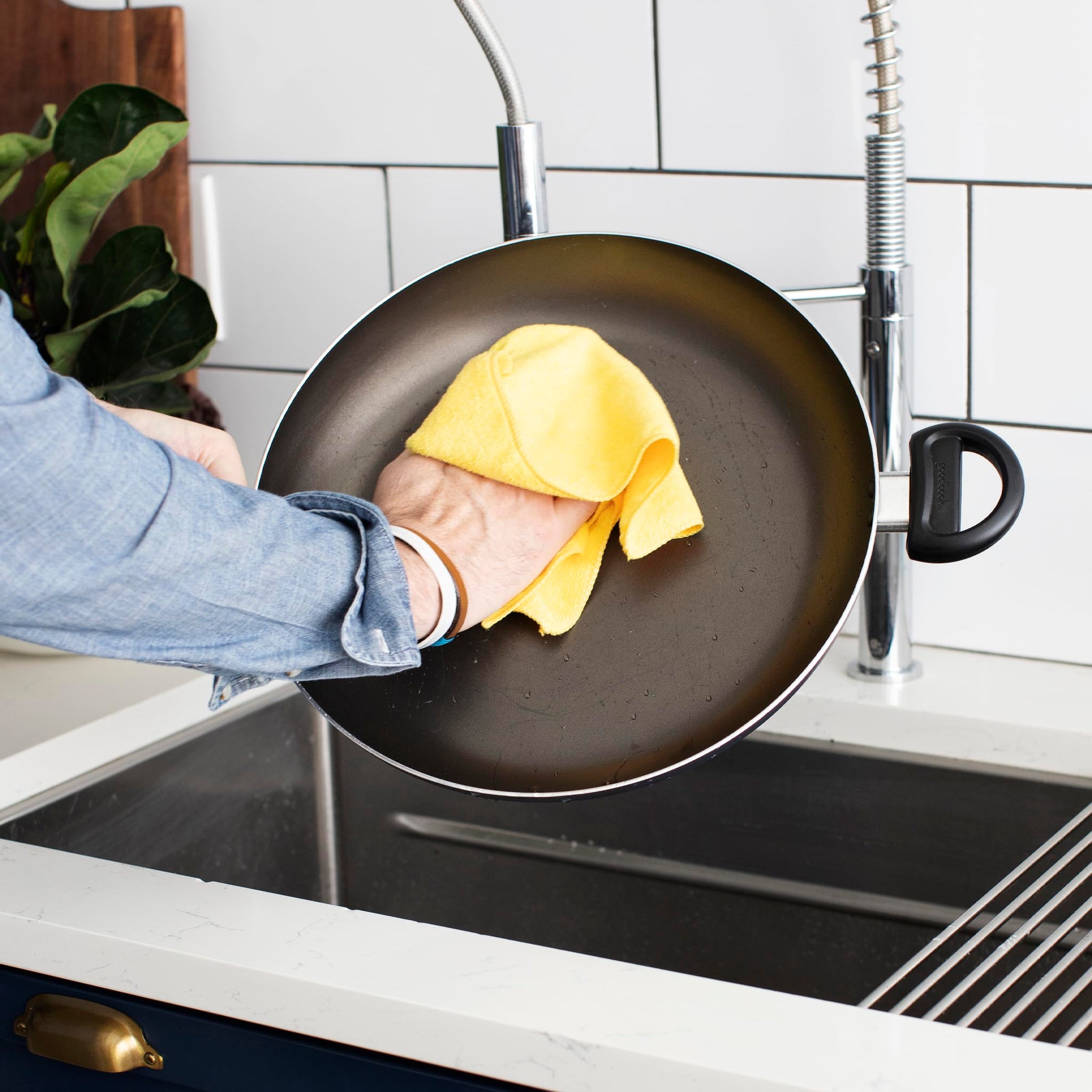 Ritz Multi-Chore Microfiber All-Purpose Cleaning Cloths: Dusting and Polishing - 18 Piece