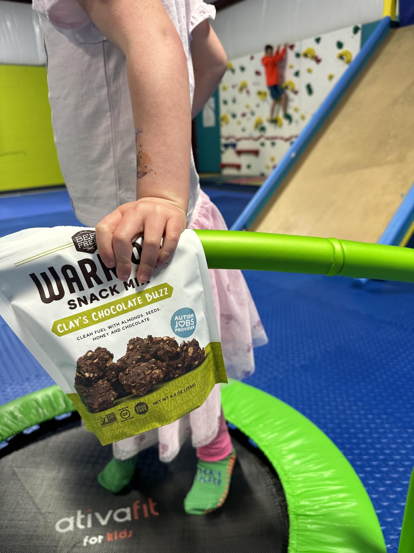 BeeFree Warrior Mix Gluten Free Granola - Chunky Granola Bites | Paleo Granola, Low Carb, Grain Free, Preservative Free, Oat Free | Low Calorie Snacks
