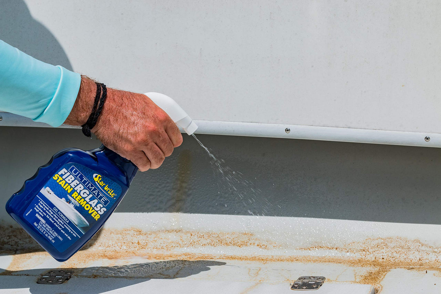STAR BRITE Ultimate Fiberglass Stain Remover - Easy-to-Use Marine Grade Solution to Eliminate Tough Rust, Leaf & Waterline Stains for Boats and More