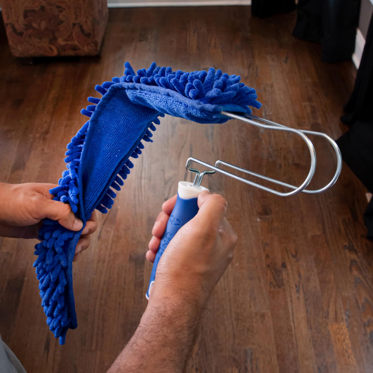 Unger Connect and Clean Microfiber Ceiling Fan Duster, Household Cleaning Supplies to Trap Dust and Dirt, Reusable and Machine Washable Sleeve