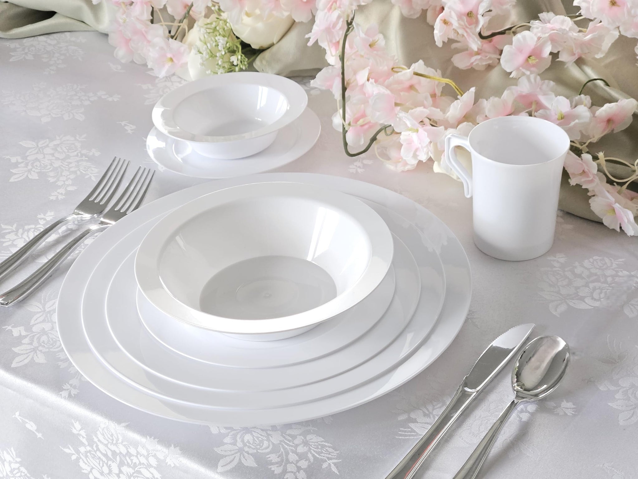 " OCCASIONS " 40 Plates Pack, Heavyweight Disposable Wedding Party Plastic Plates (10.5'' Dinner Plate, Plain White)