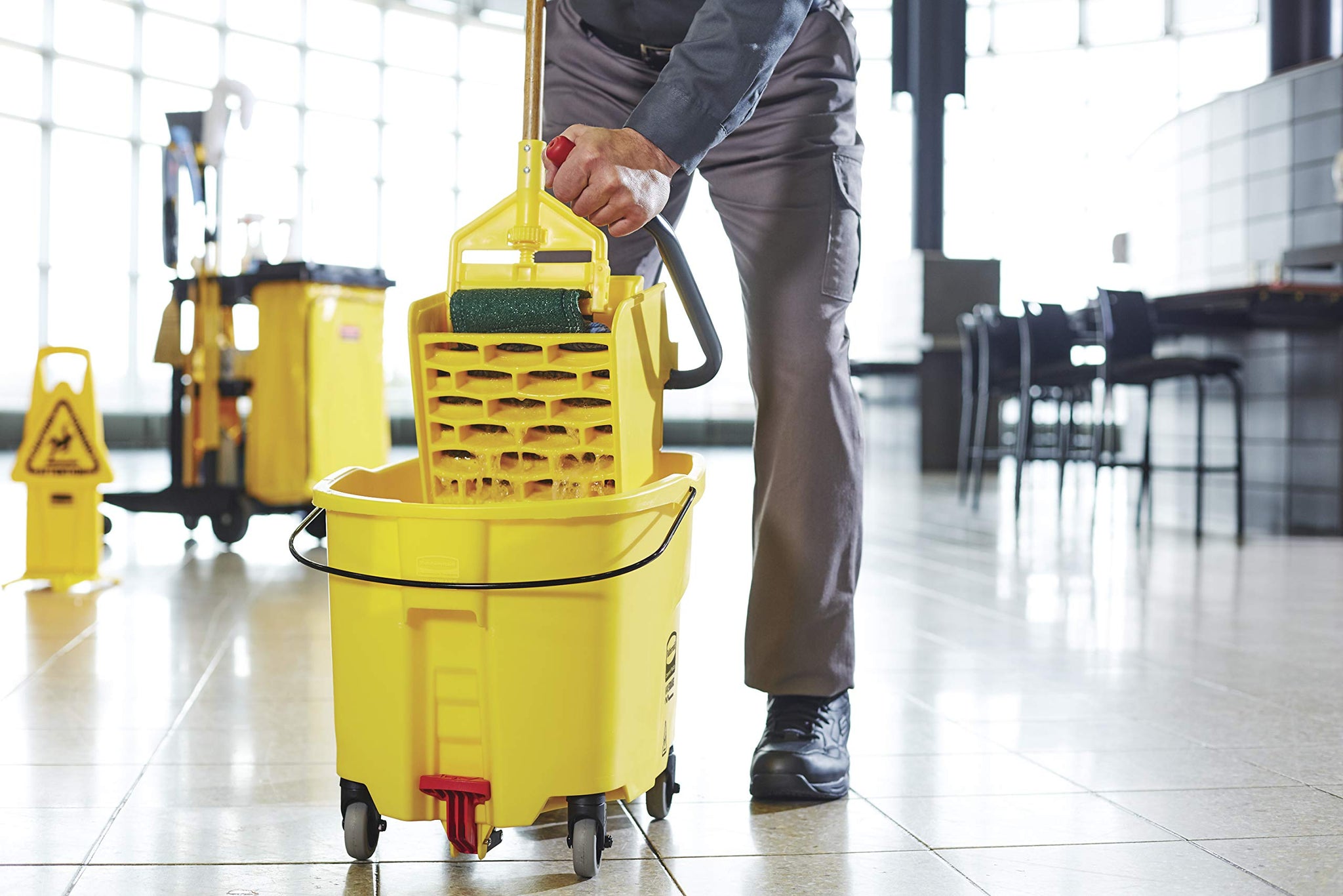 Rubbermaid Commercial 35Qt WaveBrake 2.0 Side-Press Mopping Bucket and Wringer with Foot Pedal Drain, Yellow, for Professional/Industrial/Business