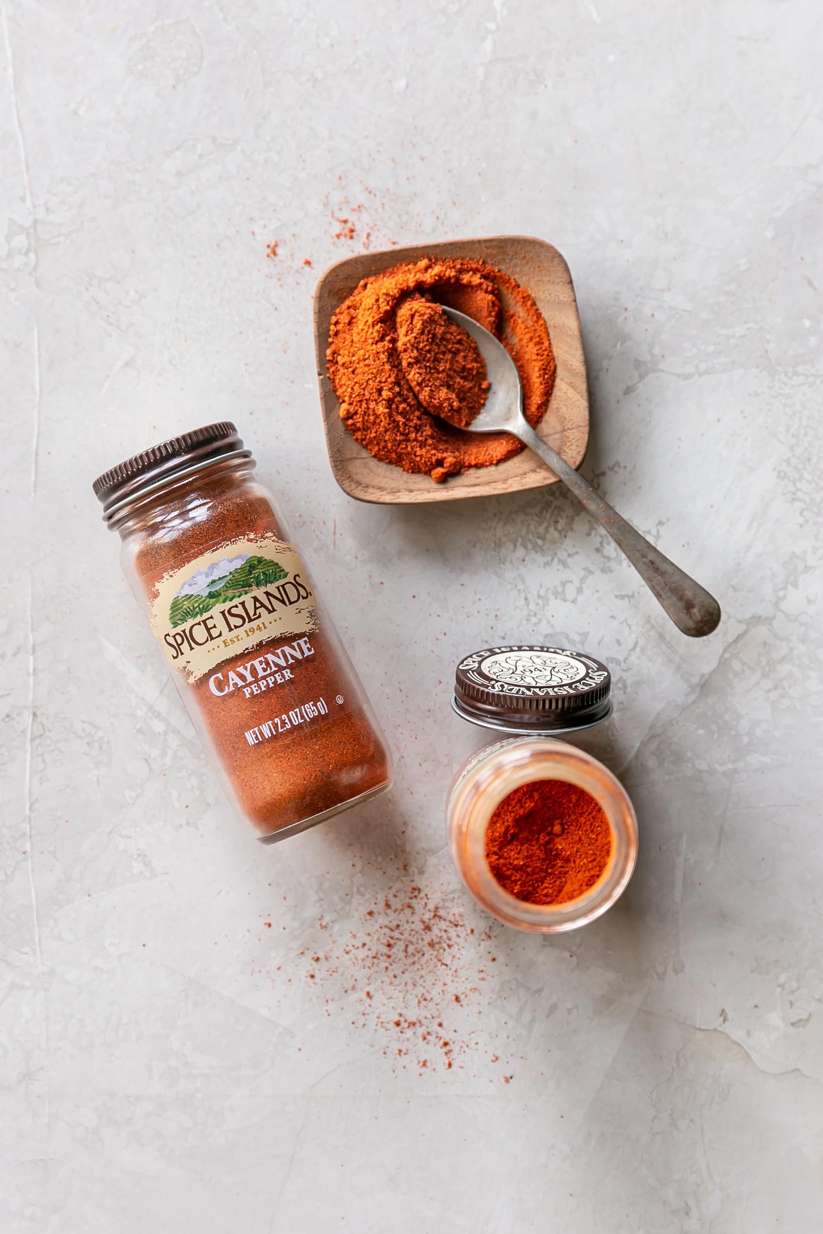 Spice Islands Cayenne Pepper, 2.3 Ounce