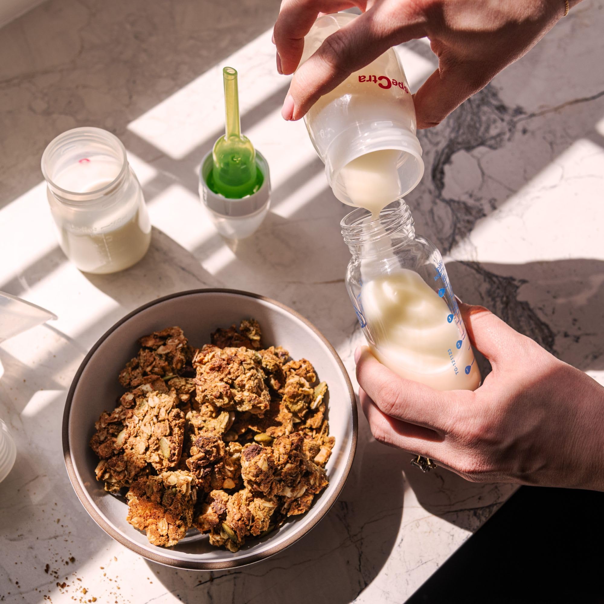 The Hampton Grocer Lacnola Lactation Granola - Galactagogue Superfood Blend with Oats, Flax, Moringa, Almonds, Pumpkin Seeds & Coconut - Increase Milk