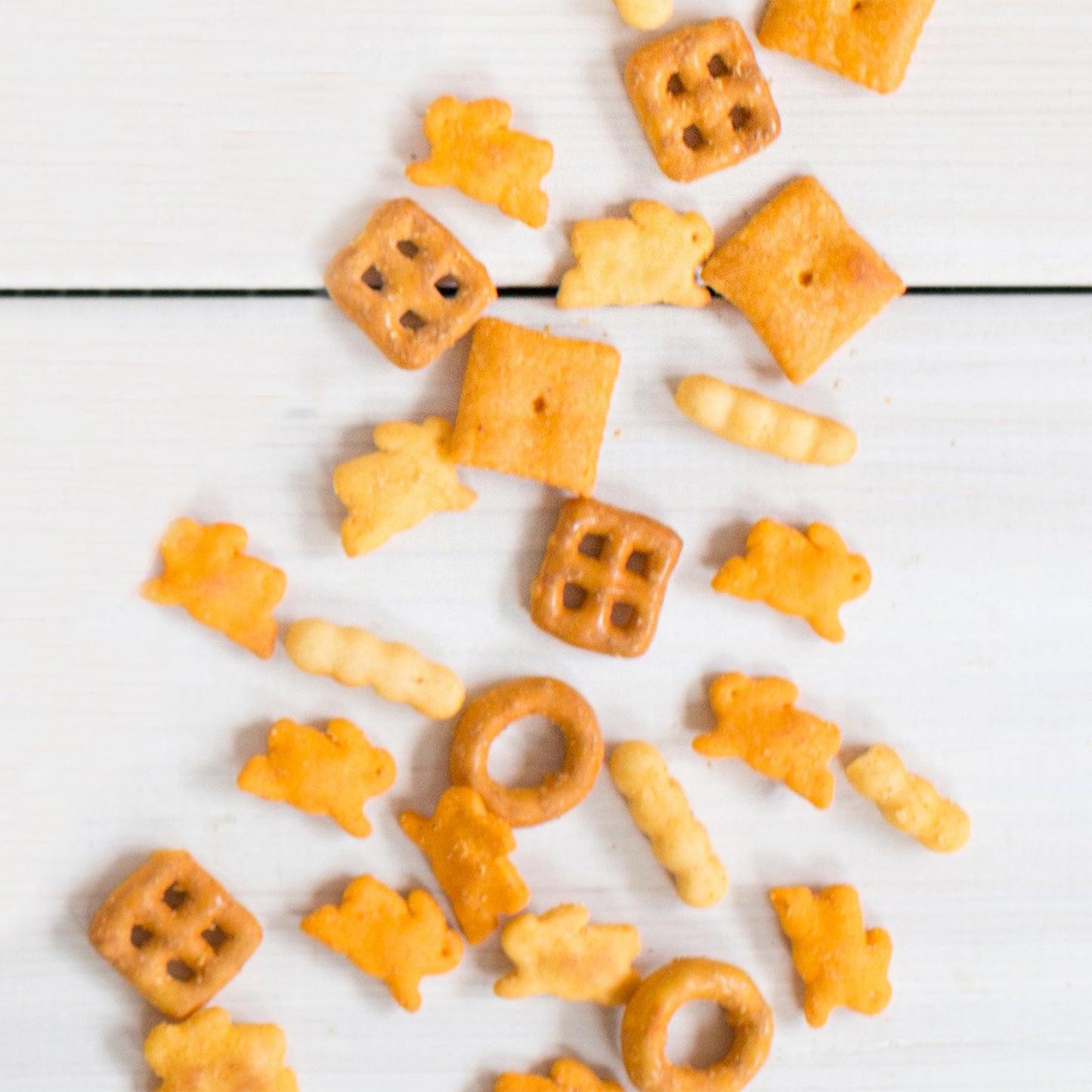 Annie's Organic Cheddar Snack Mix With Assorted Crackers and Pretzels, 2.5 oz Bag (Pack of 12)