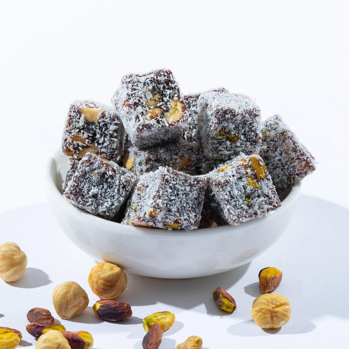 Me?hur Safranbolu Lokumcusu Turkish Delight Pistachios, Hazelnuts and Almonds: Gourmet Candy & -Snack Lovers, Turkish Delight Candy Gift Box, Covered