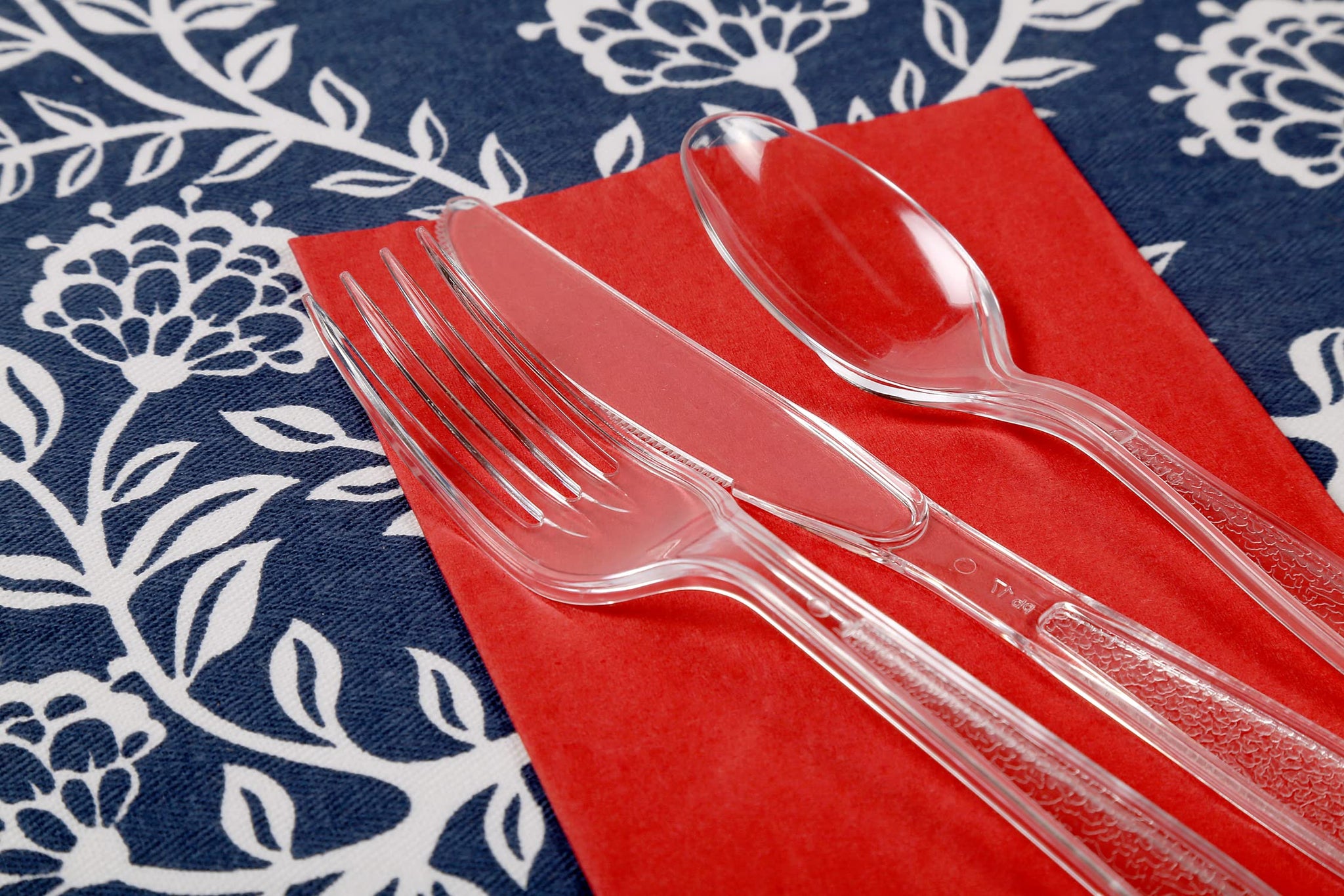 AmerCareRoyal Heavy Weight Unwrapped Disposable Polystyrene Plastic Forks for Restaurants and Catering, Clear, Pack of 1000