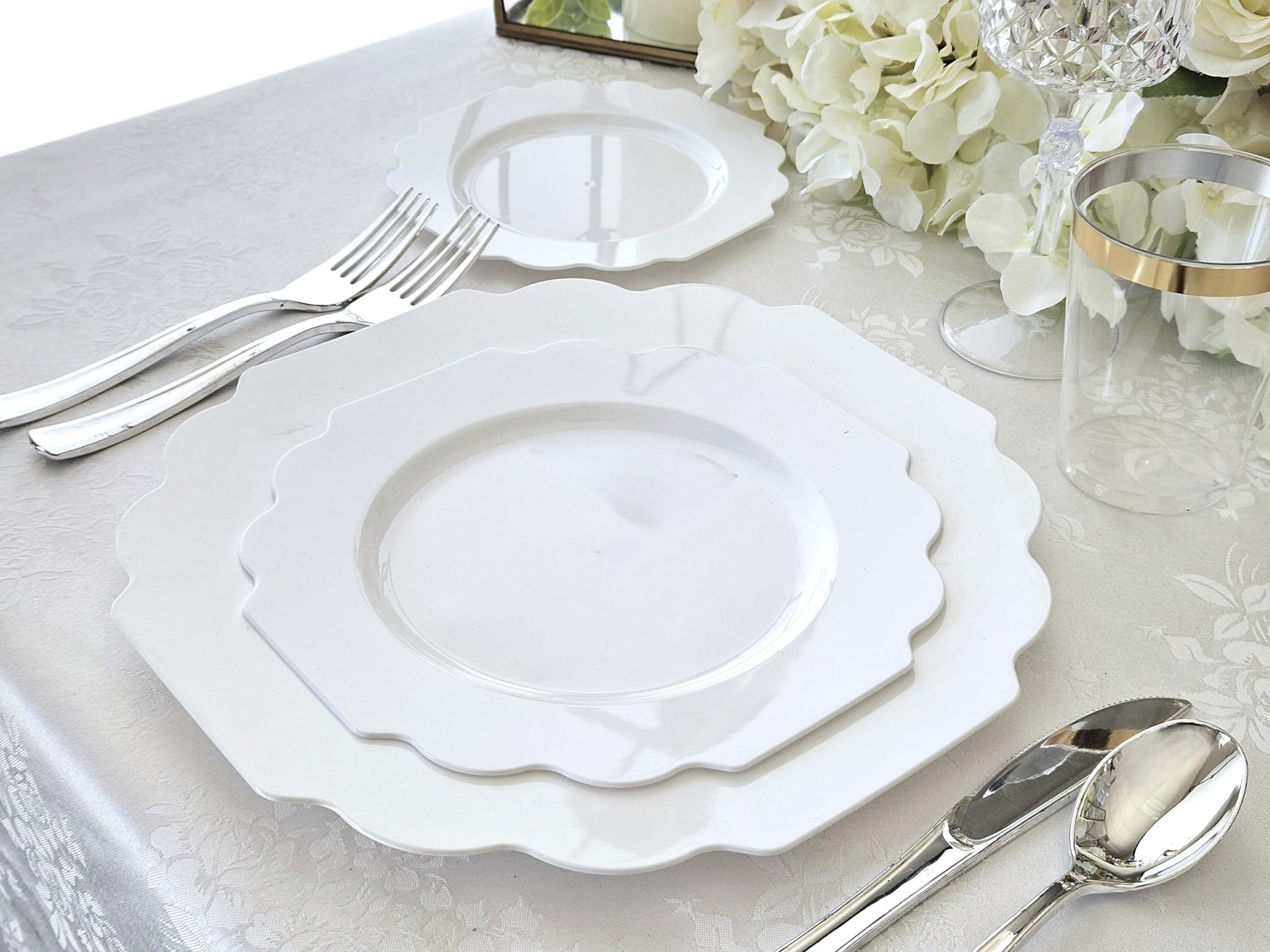 " OCCASIONS " 60 Plates Pack, Heavyweight Disposable Wedding Party Plastic Plates (10.5'' Dinner Plate, Imperial Plain White)