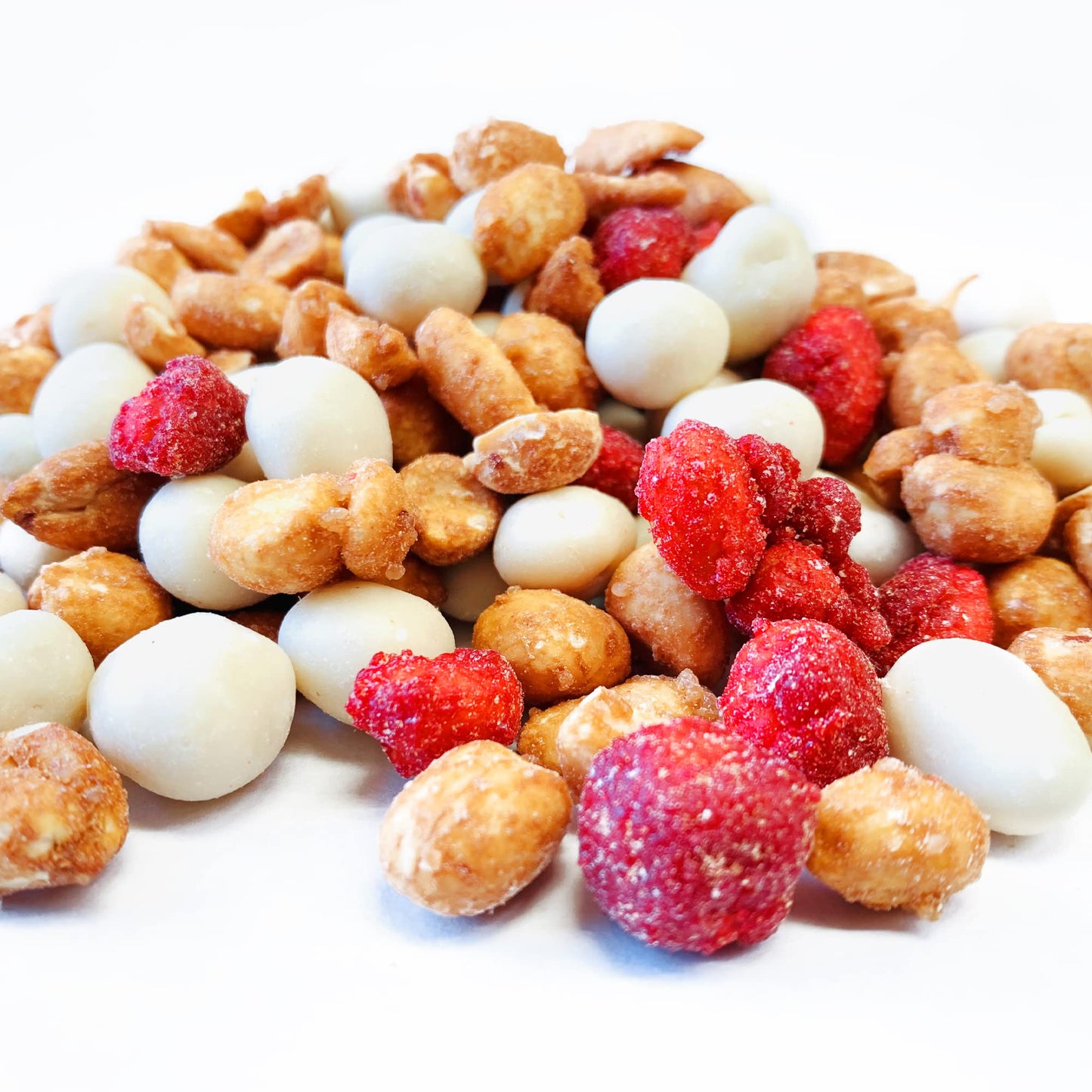 NY SPICE SHOP Candy Honey and Milk Medley Mix - 3 Pound Trail Mix Snack - Mixture of Honey Roasted Peanuts, Sugar Toasted Peanuts, Yogurt Covered