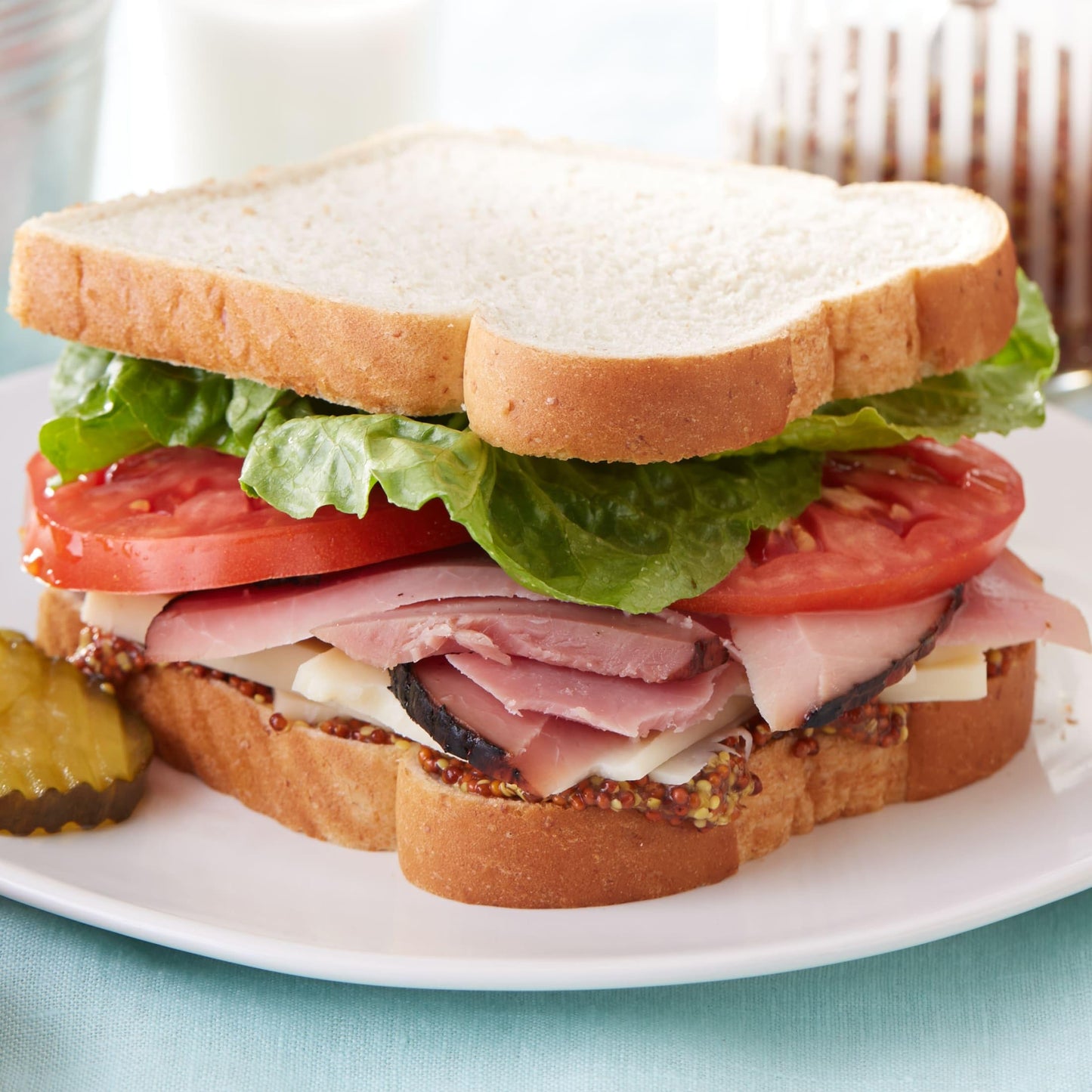 Sara Lee White Made With Whole Grain Sandwich Bread, 20 Oz Loaf of White Sandwich Bread With No Artificial Colors or Flavors