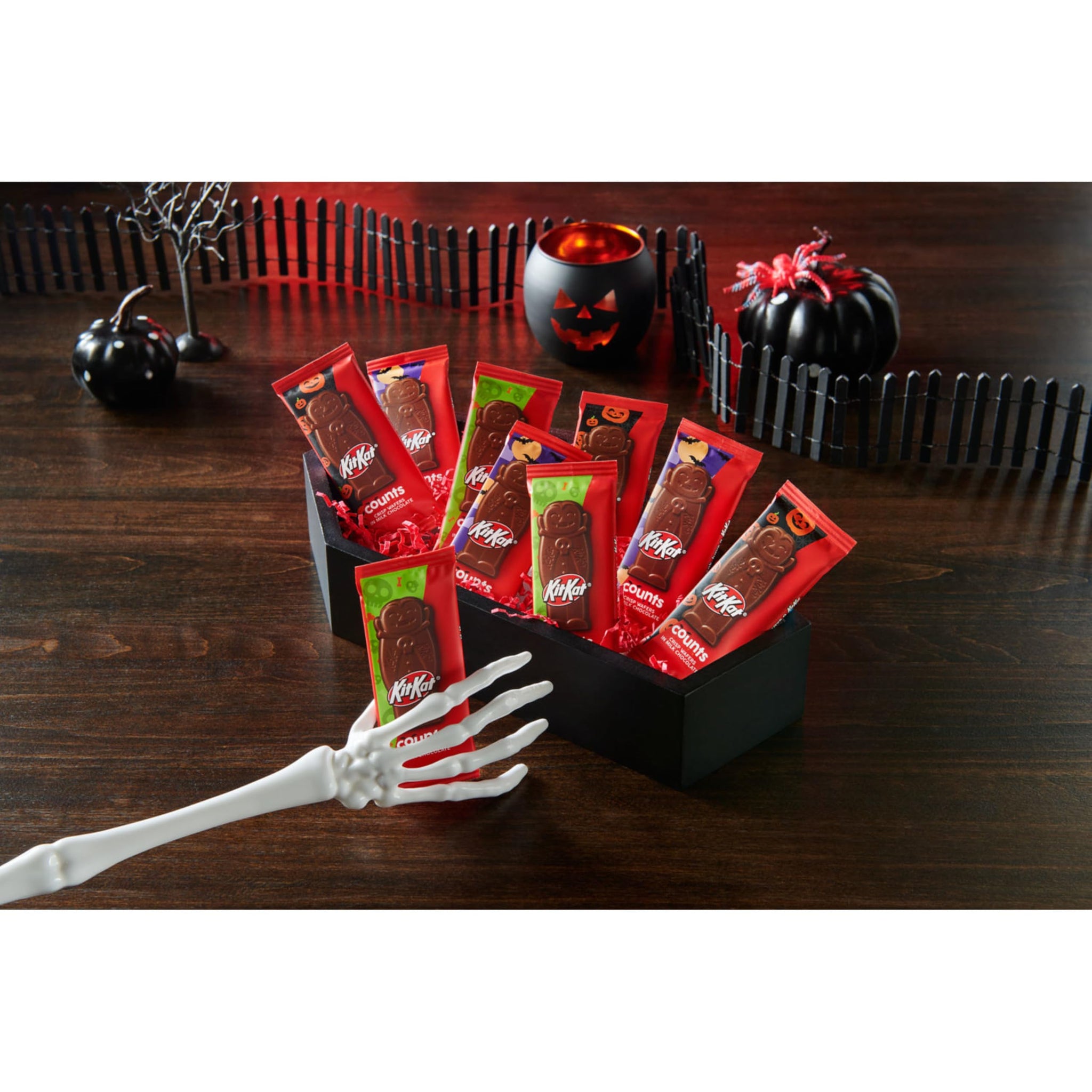 KIT KAT Milk Chocolate Wafer Counts Snack Size, Halloween Candy Bag, 9.44 oz