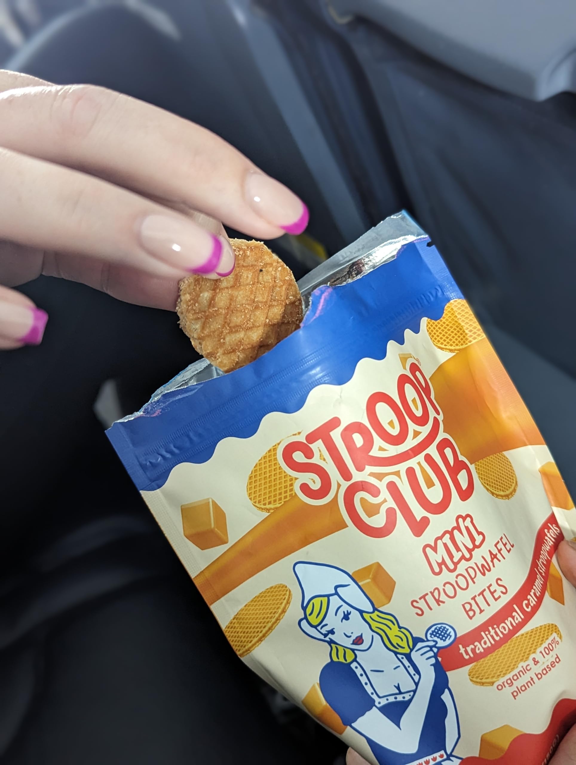 Stroop Club Traditional Organic Mini Stroopwafel Caramel Treats | Vegan, Plant-Based and Dutch-Approved Indulgence - Vegan Waffle cookies (pouch
