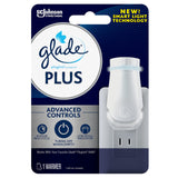 Glade PlugIn Plus Air Freshener Starter Kit, Scented Oil for Home and Bathroom, 1 Warmer + Refills (Warmer & 2 Berry Splash Plugins)