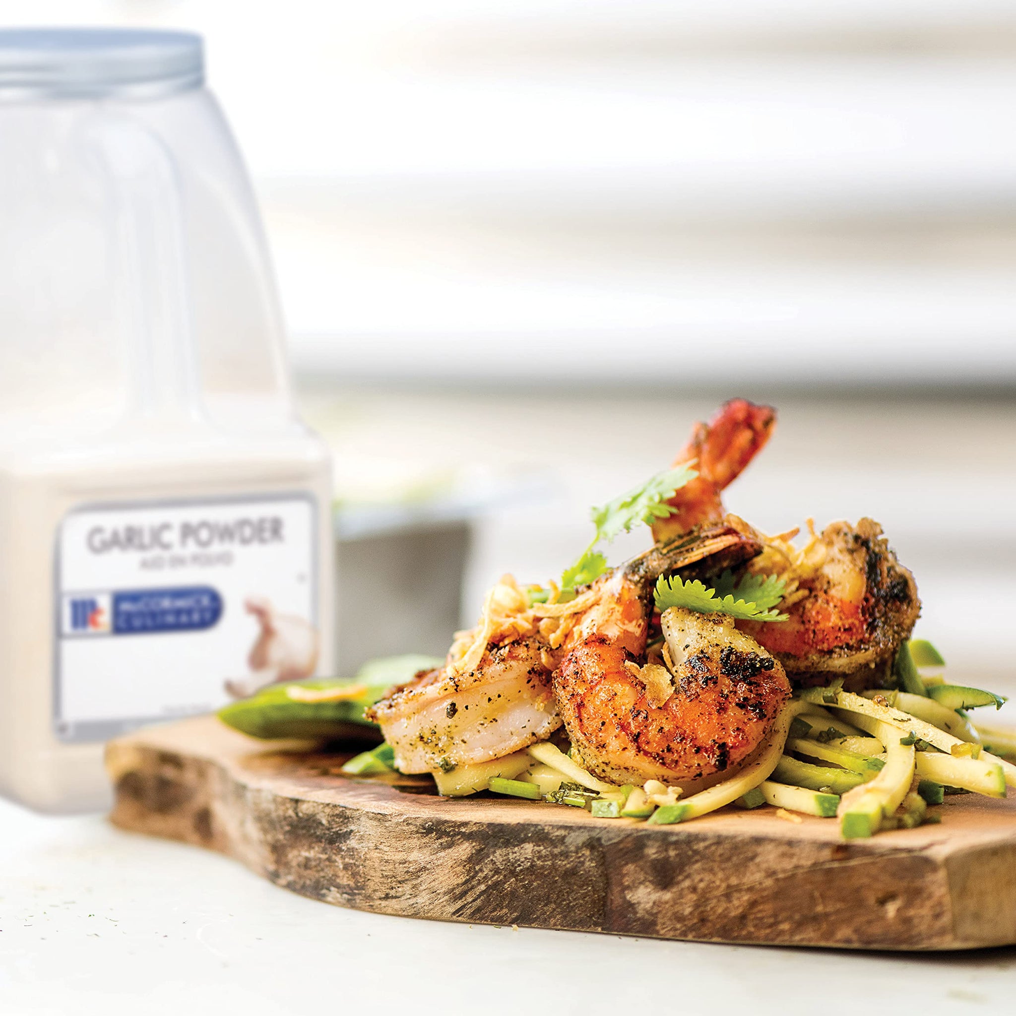 McCormick Culinary Garlic Powder, 6 lb - One 6 Pound Container of Bulk Garlic Powder Seasoning, Ideal for Pastas, Meats, Seafood, Vegetables and More