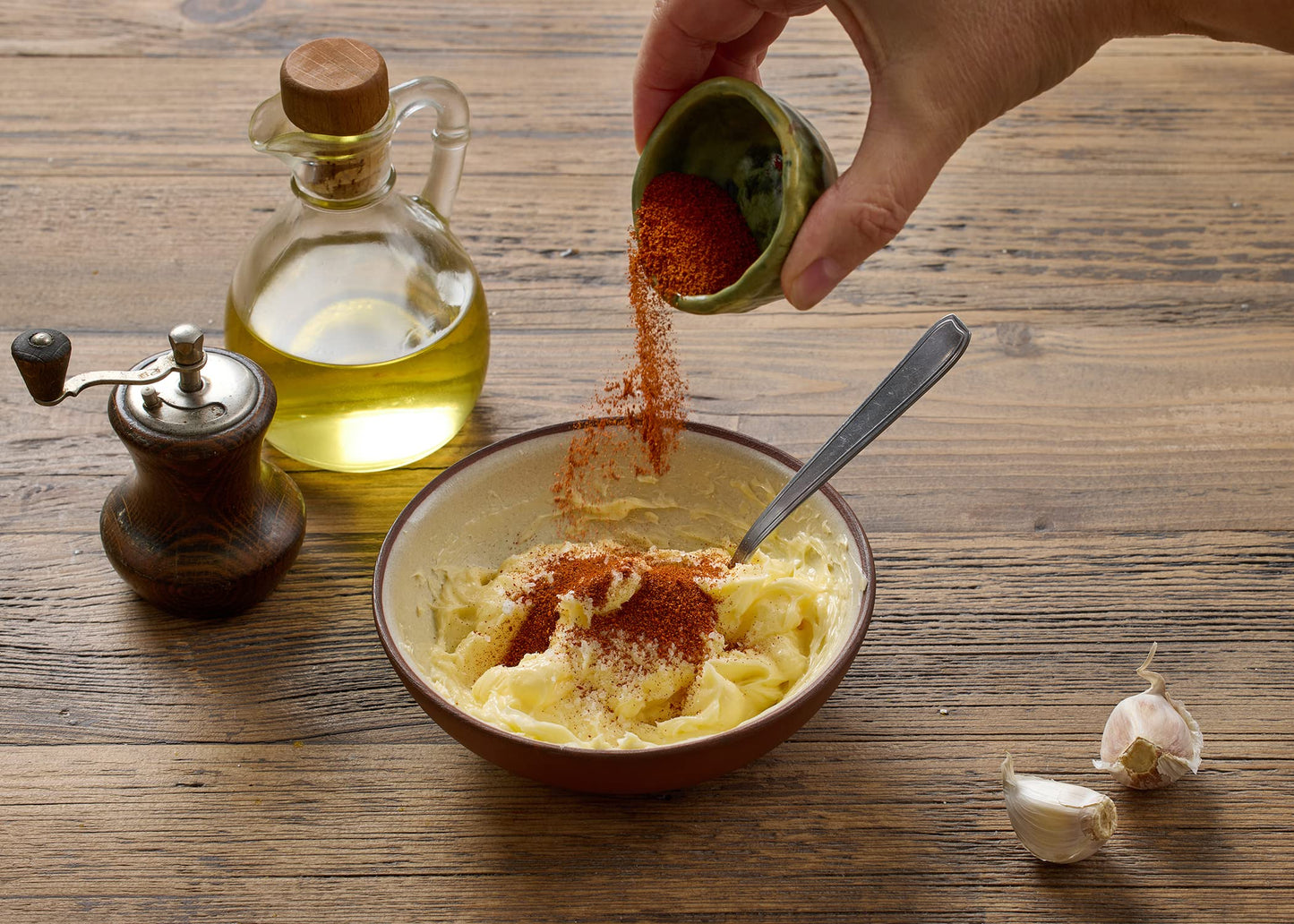 Unpretentious Smoked Paprika Ground Spice Made from Dried Red Chile Peppers, Strong & Smoked Flavor (9.12 Ounce)
