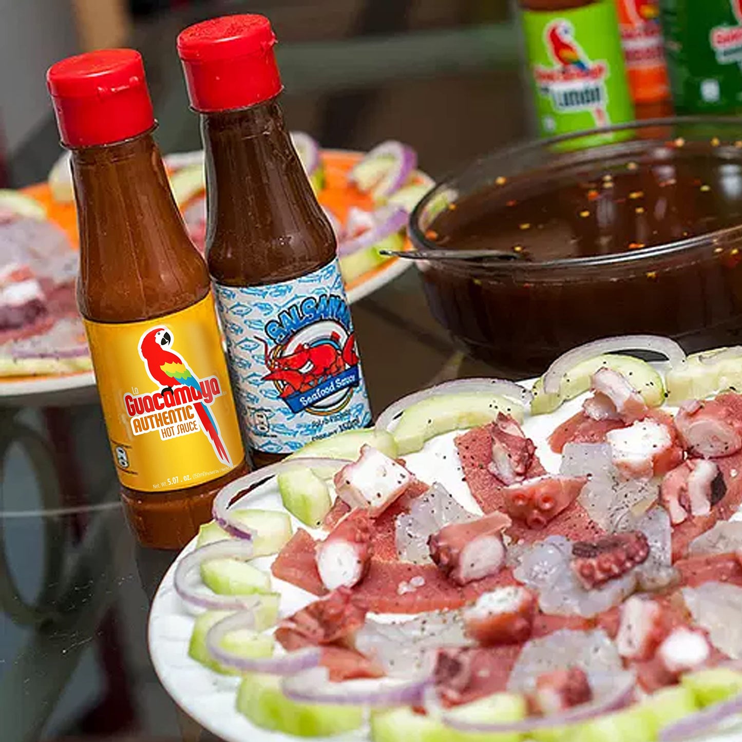 La Guacamaya Authentic Hot Sauce (33.81 fl.oz.) - Mexican Hot Sauce - Salsa Hot - Spicy Sauce Mexican Food - Picante Sauce - Salsas Picantes Mexicanas