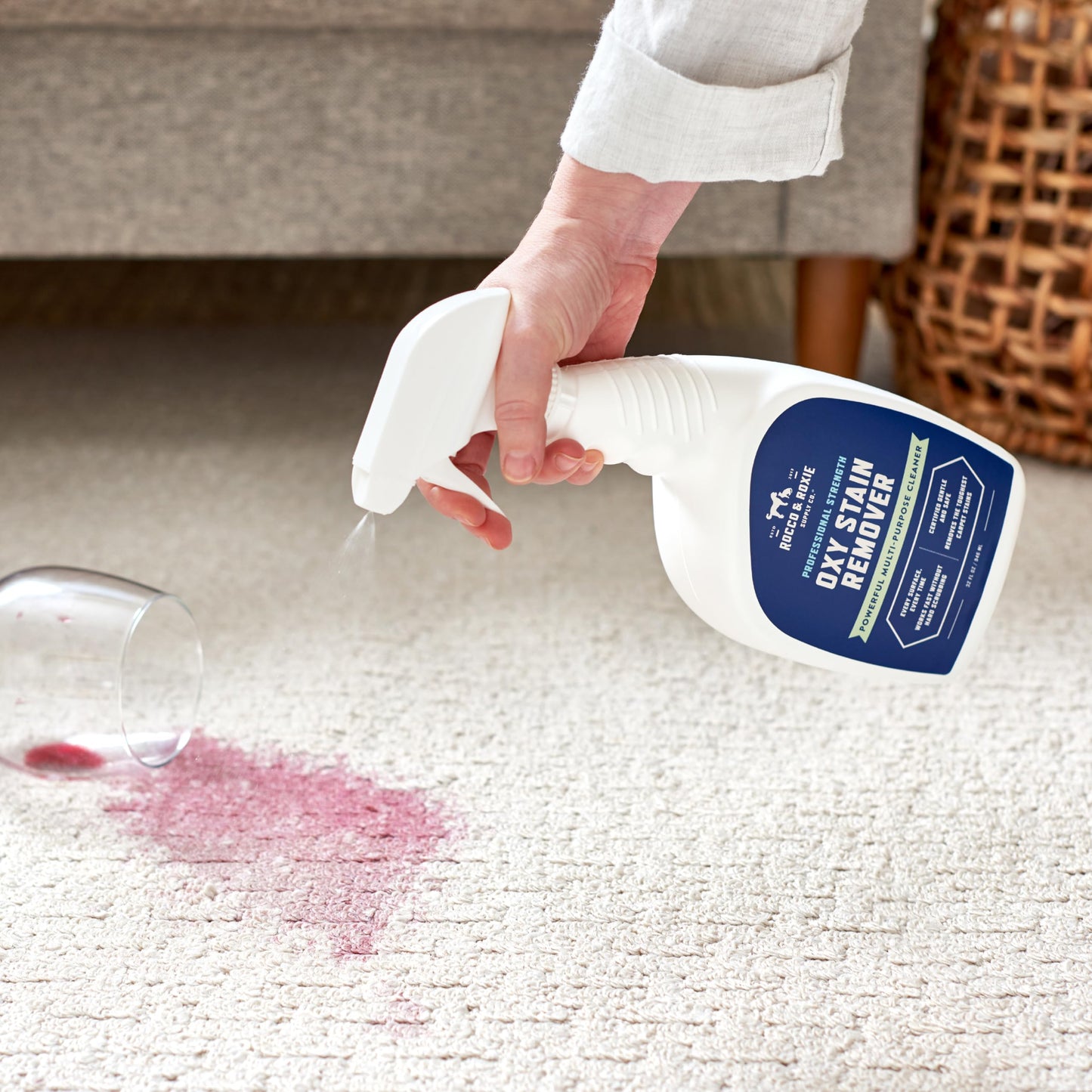 Rocco & Roxie Oxy Stain Remover - Oxygen Powered Carpet Cleaner Spray - Pet Stain Remover for Carpet, Spot Cleaner for Upholstery, Couch, Laundry