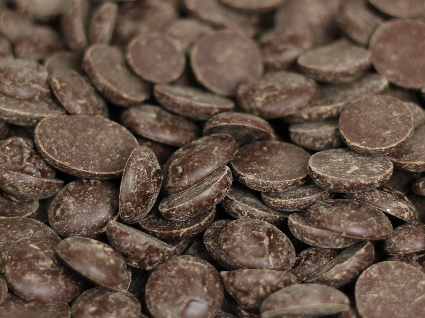 Sugar Free Chocolate Discs by Its Delish, 2 Lbs Bulk Bag | Dark Chocolate Meltables For Baking & Confectionery, Pastry Chefs, Chocolatiers, Home Bakers & Sweet Snacking | Non-Dairy, Vegan, Kosher Parve