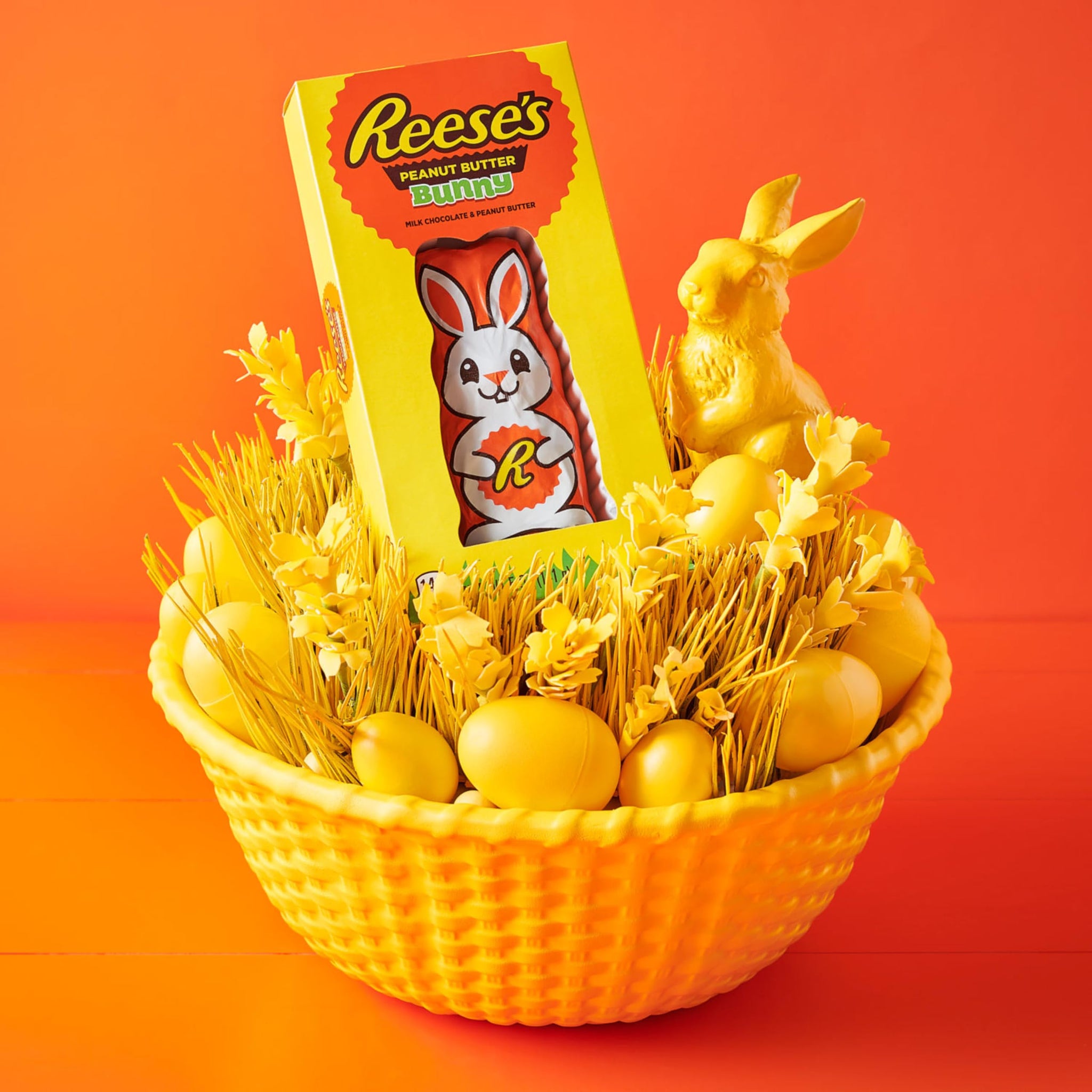 REESE'S Milk Chocolate Peanut Butter Bunny Candy, Easter, 5 oz Gift Box
