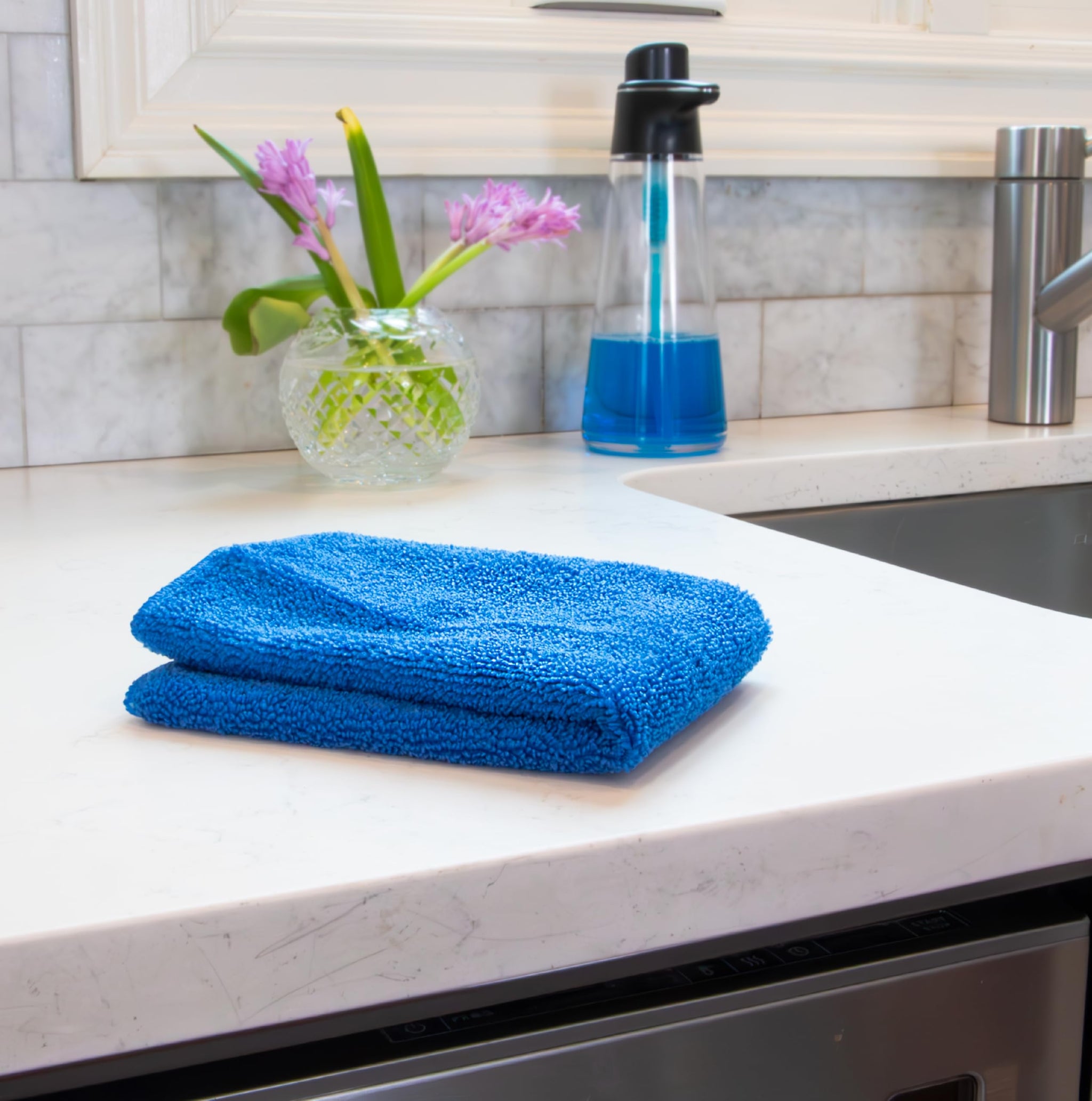 Unger 12” x 12” All-Purpose Microfiber Cloths, 4 Pack, Wet and Dry Cleaning Towels for Kitchen, Furniture, Appliances, Electronics and Glass, Reusable