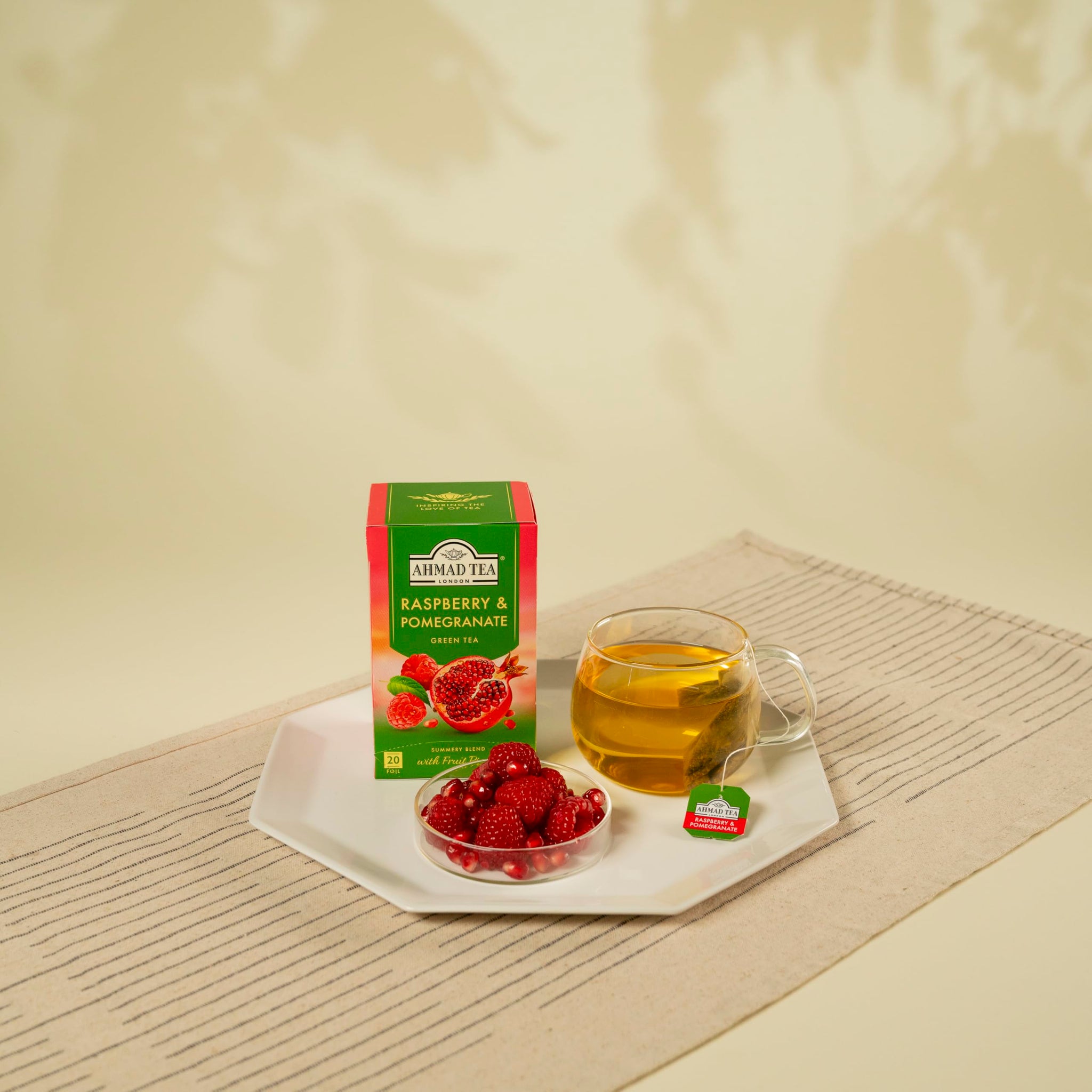 Ahmad Raspberry & Pomegranate Flavoured Green Tea with Fruit Pieces 20 Bags
