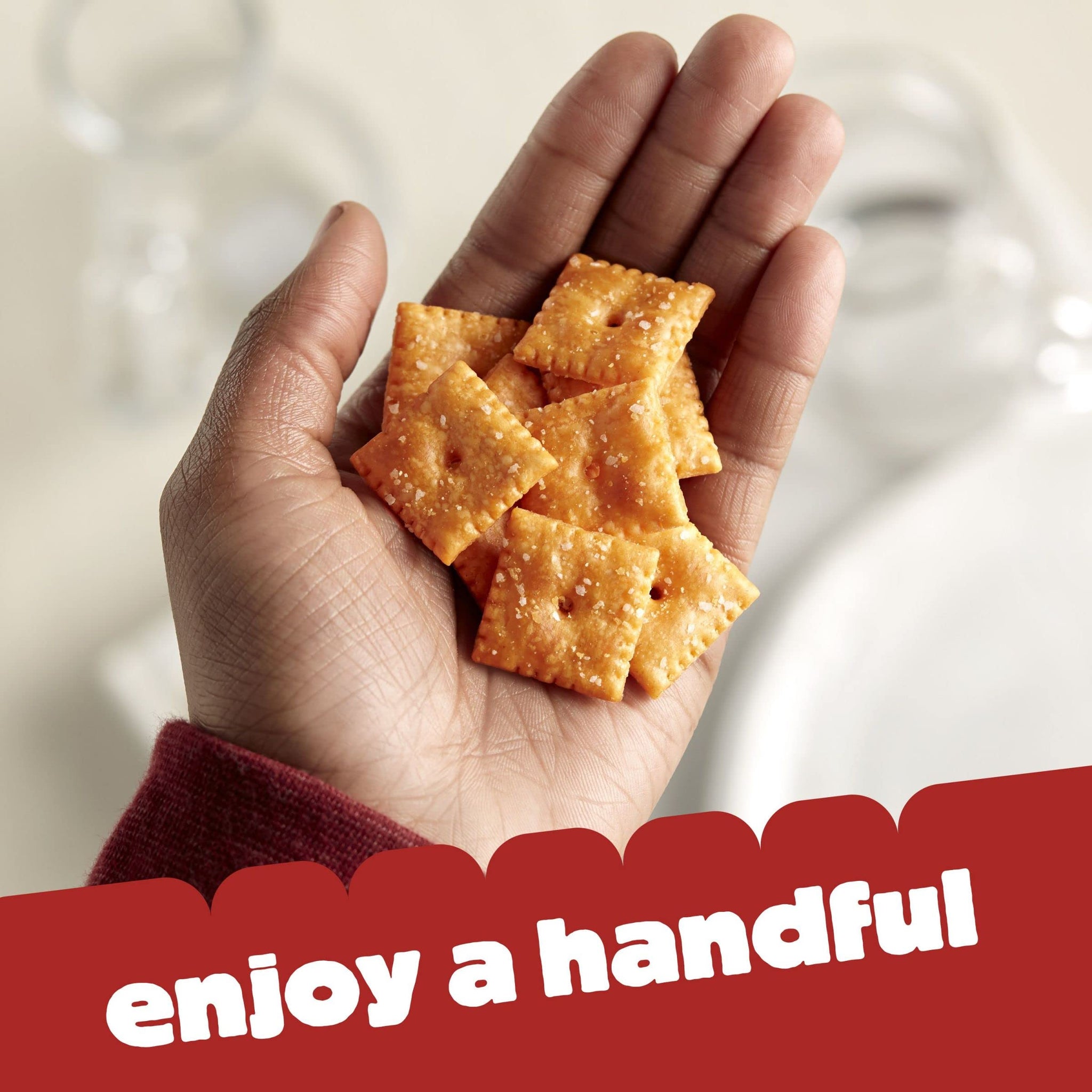 Cheez-It Baked Snack Cheese Crackers, Original, Single Serve, 1 oz Bags (12 Count)