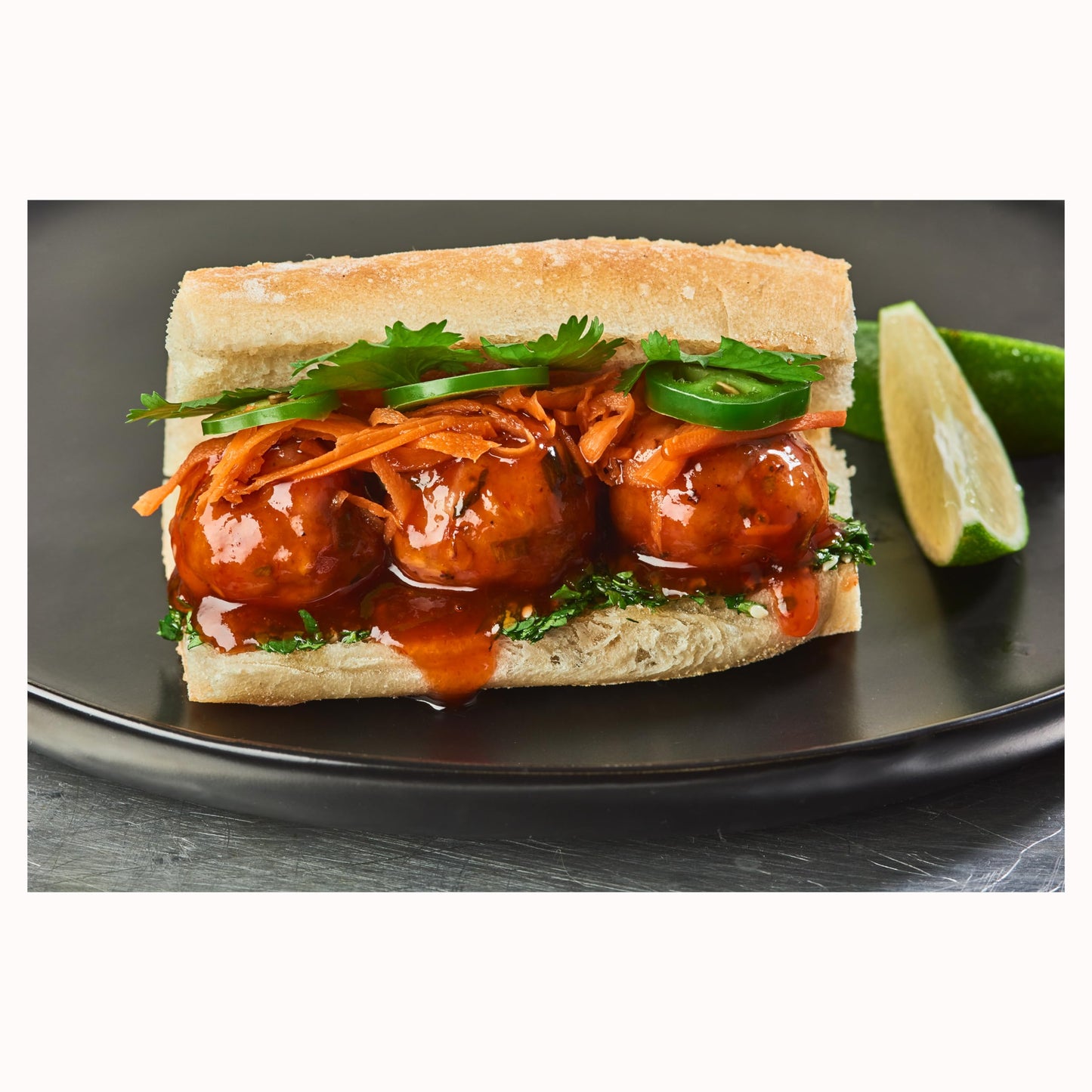 Ventura Foods Sauce Craft Honey Sriracha Sauce with Sweet Heat, Versatile and Globally Inspired Spicy Sauce for Food Service, Wings, Sandwiches