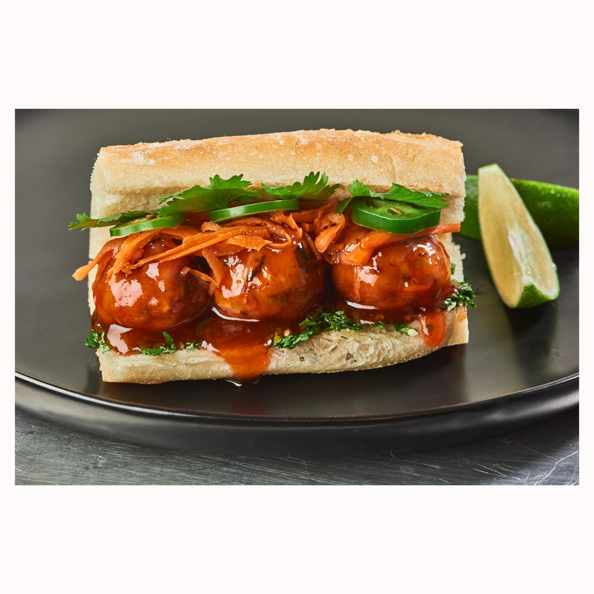 Ventura Foods Sauce Craft Honey Sriracha Sauce with Sweet Heat, Versatile and Globally Inspired Spicy Sauce for Food Service, Wings, Sandwiches
