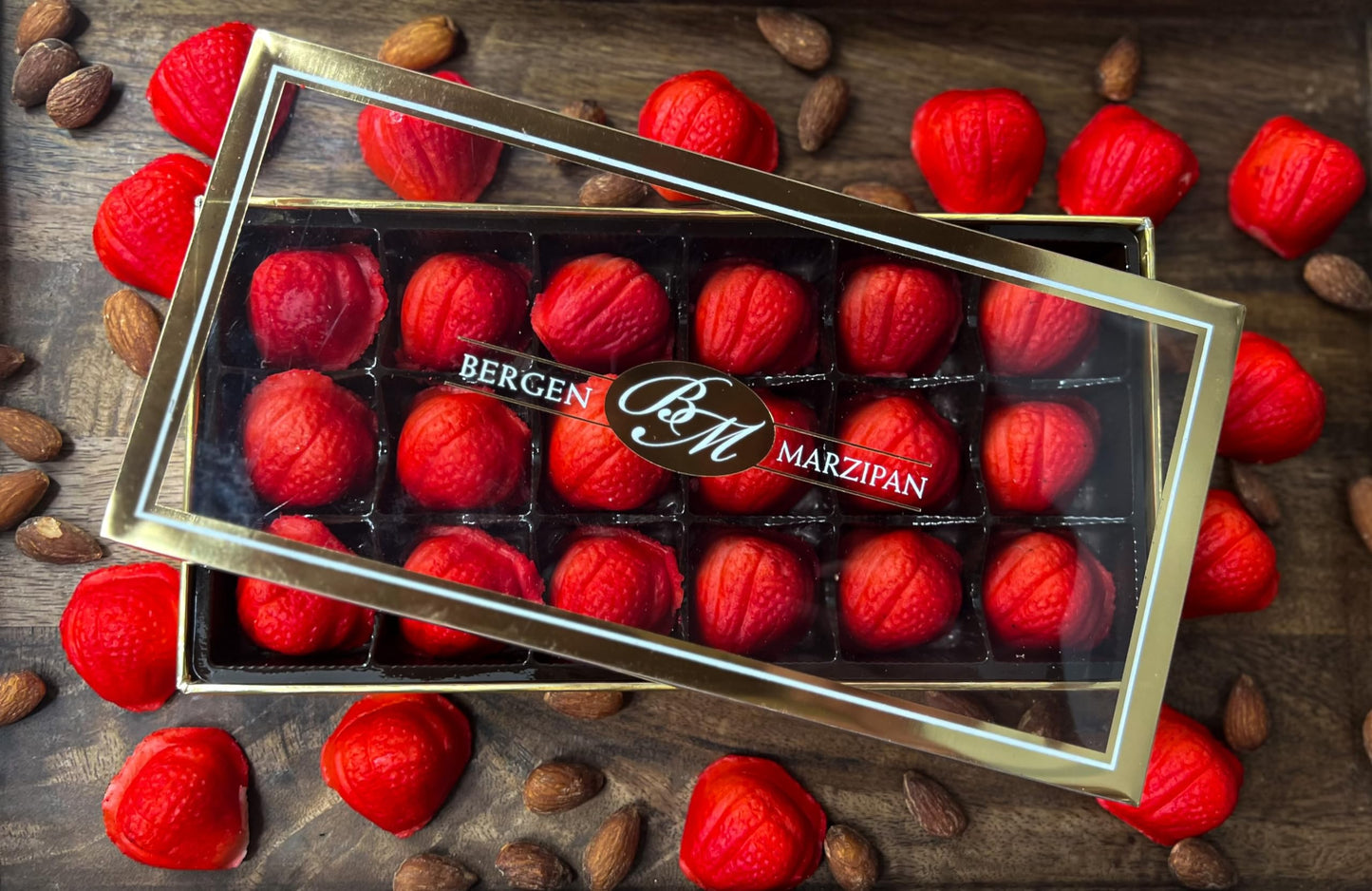 Bergen marzipan 18 piece Gift Box Strawberry Shape Marzipan