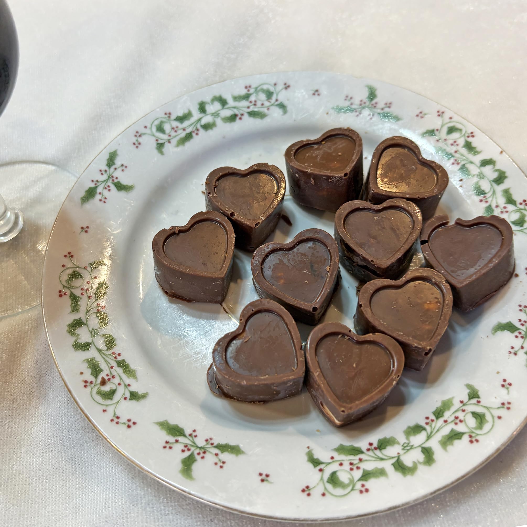 10-PIECE 2.3 OZ Chocolate Gourmet Homemade Snack with Nuts Frame Heart Shape CHOCOLATE-FRAMEHEART-1D