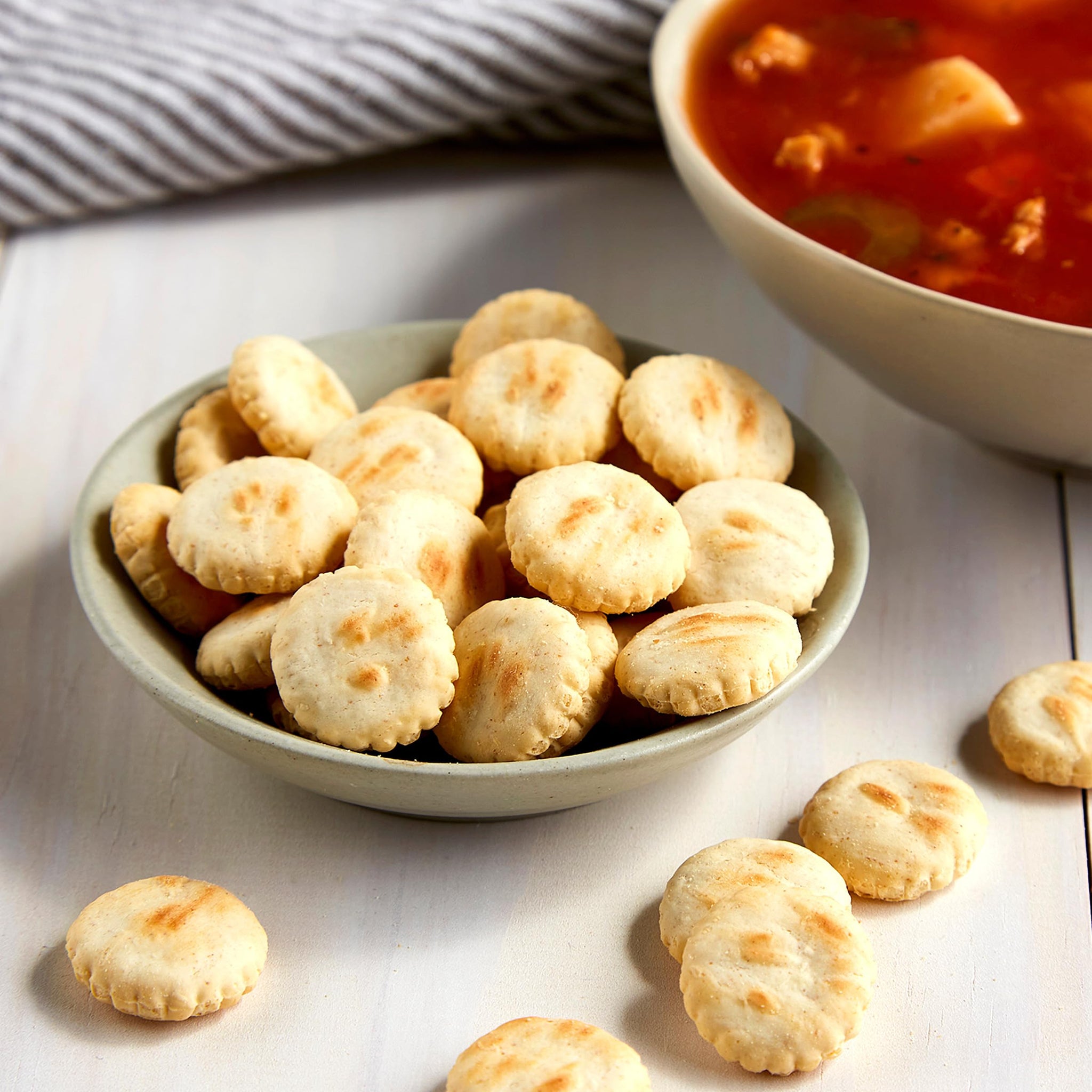 Premium Original Soup & Oyster Crackers, Lunch Snacks, 9 oz