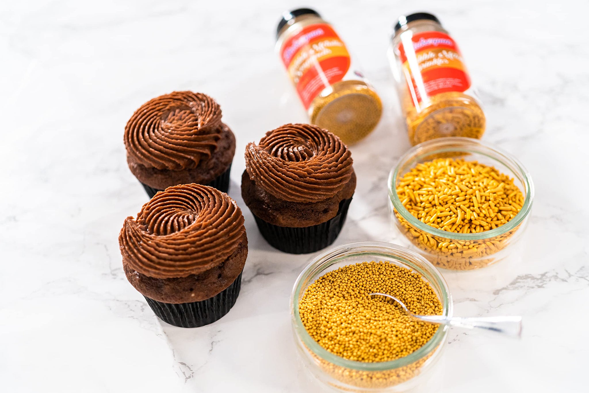 Bakerpan Gold Sprinkles Edible for Cupcakes, Gold Jimmies Sprinkles for Cake Decorating - 4.3 Ounces (Made in USA)