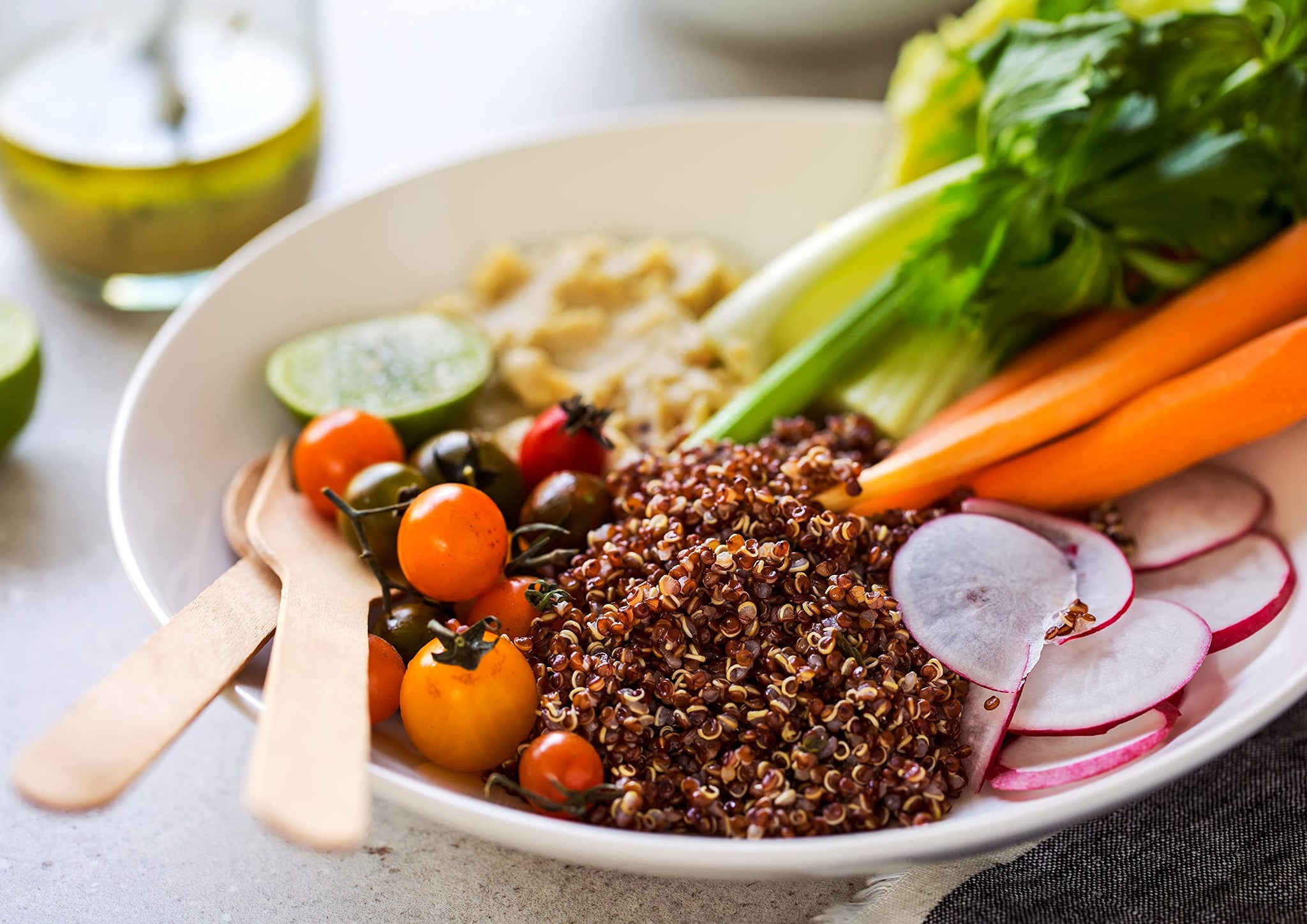Food to Live Red Quinoa, 1.5 Pounds Ancient Whole Grain Seeds, Raw, Sproutable, Kosher, Vegan, Sirtfood, Bulk. Quick-Cooking Perfect for Salads. Great for Vegetarian diets.