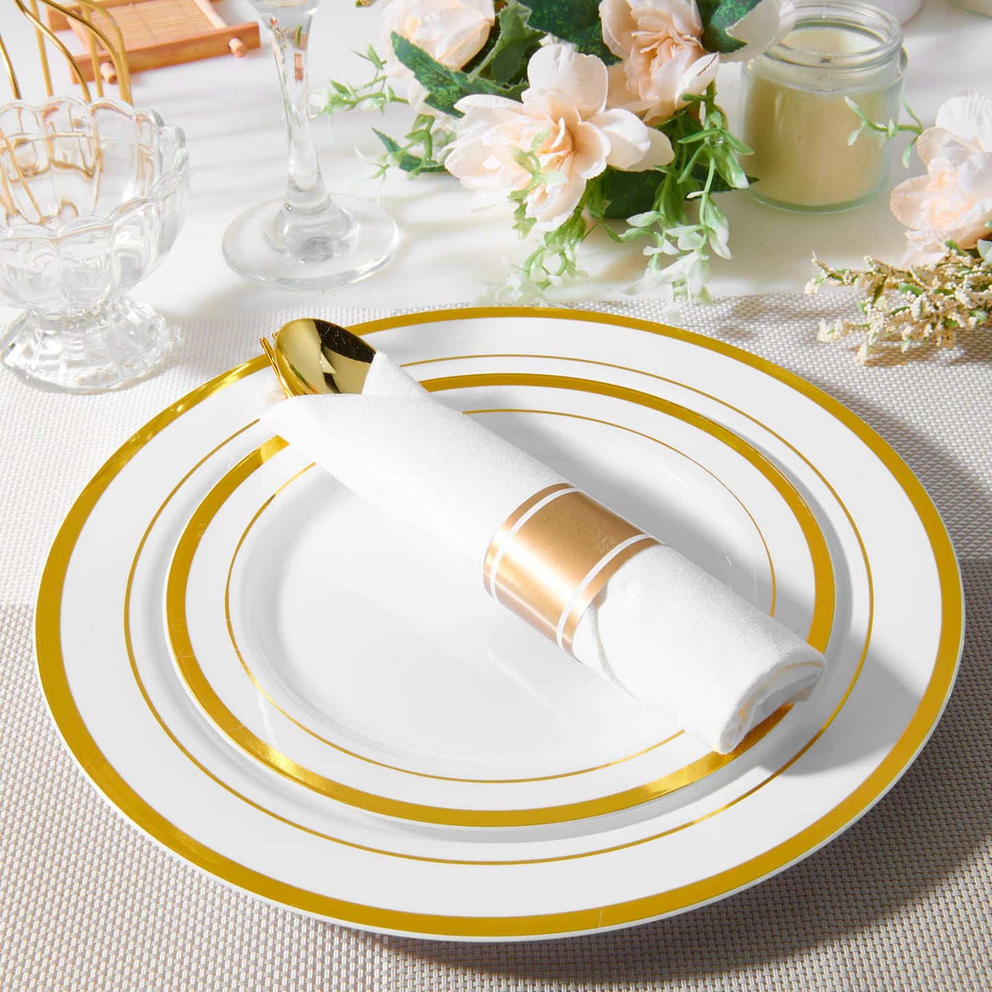 JollyPack 100 Piece Disposable Gold Plastic Party Plates, Including 50 10 Inch Dinner Plates and 50 7 Inch for Dessert, Great for Parties, Weddings