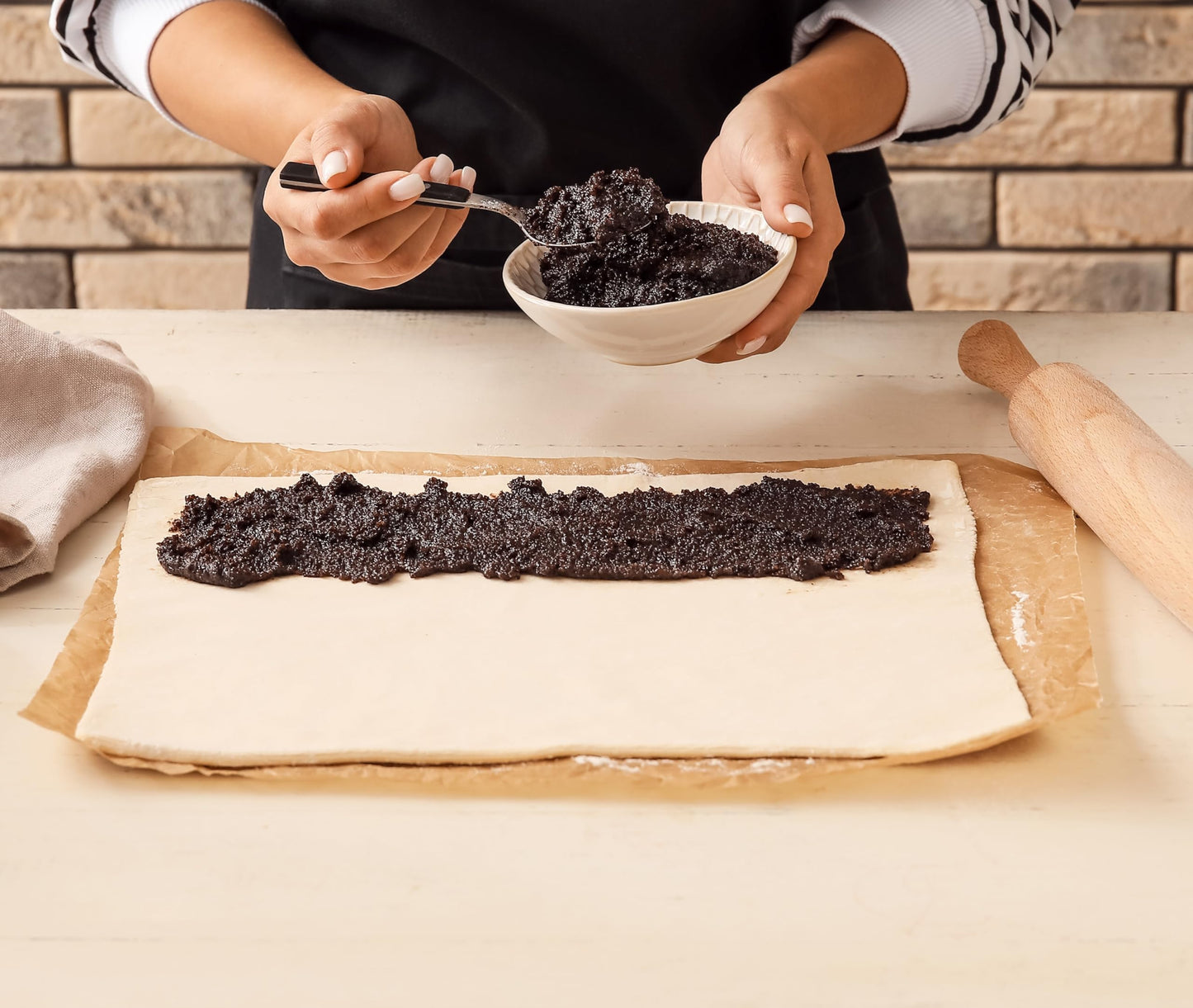 Bakerdale Poppy Seed Filling for Baking, Pastry and Cake Filling 3.5 Lbs Reclosable Container