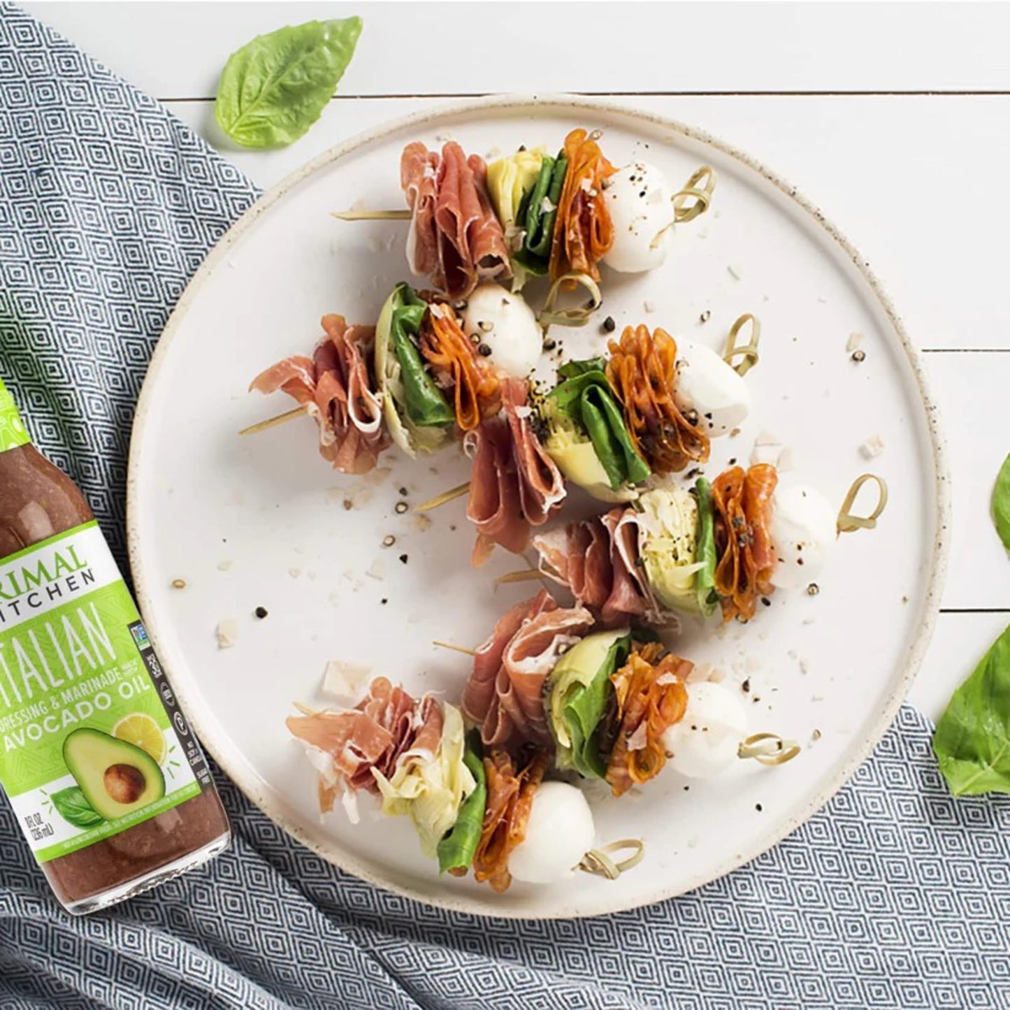 Primal Kitchen Italian Vinaigrette & Marinade Salad Dressing made with Avocado Oil, Whole30 Approved, Certified Paleo, and Keto Certified, 8 Fluid
