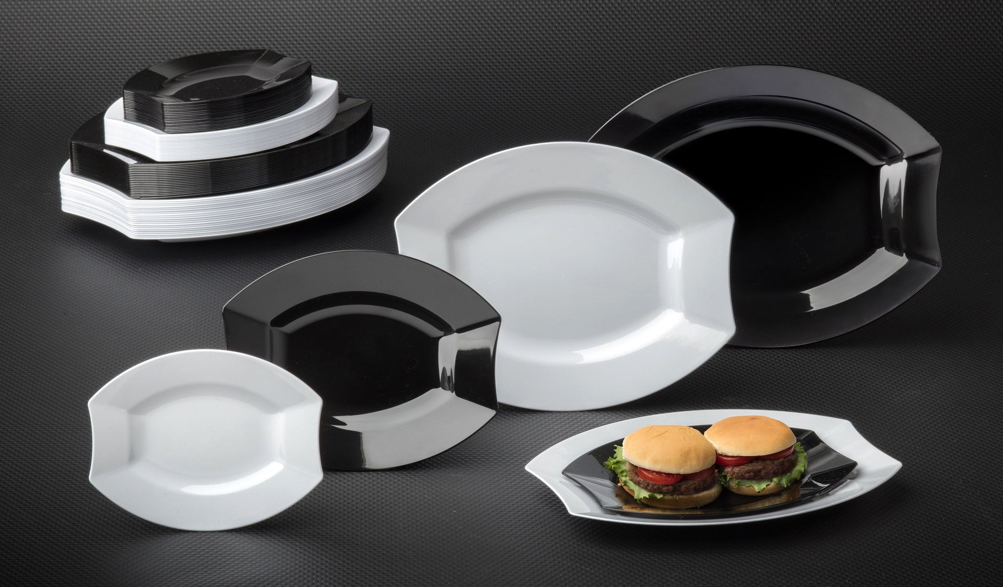 Party Essentials Party Supplies Fancy Plastic Dinnerware For Wedding/Birthday/All Occasions, 7.5" x 6.25", Salad/Dessert Plates, 20-Count, White Oval
