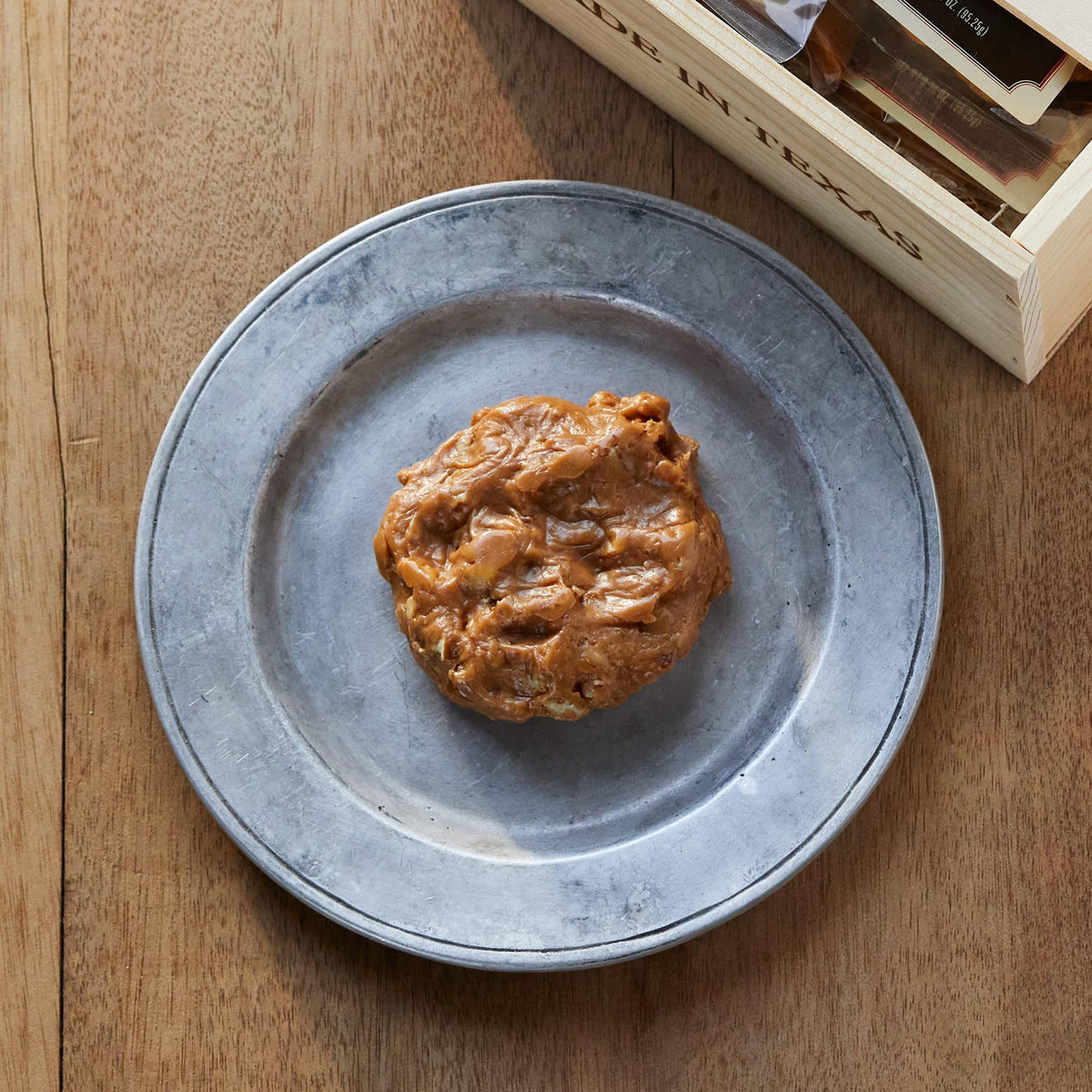 Goode's Praline Delight in a Wooden Box (ASSORTED)