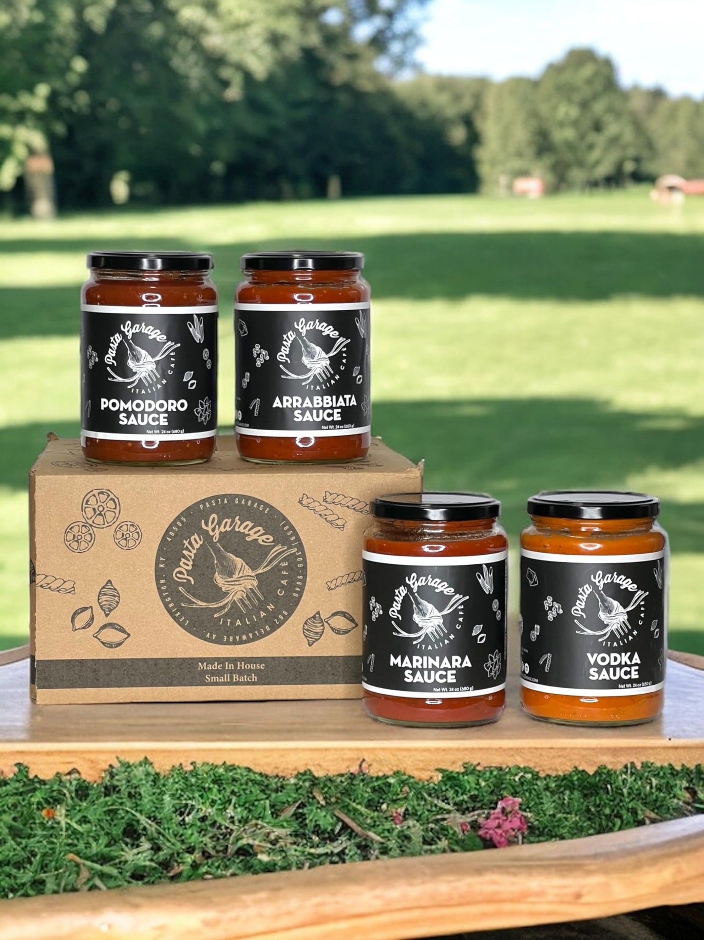 Pasta Garage Classic MARINARA Sauce/World Famous Signature Recipe Pasta Sauce/Small Batch/Slow Cooked/Vegetarian/Vegan/Gluten Free/Low Carb/24oz