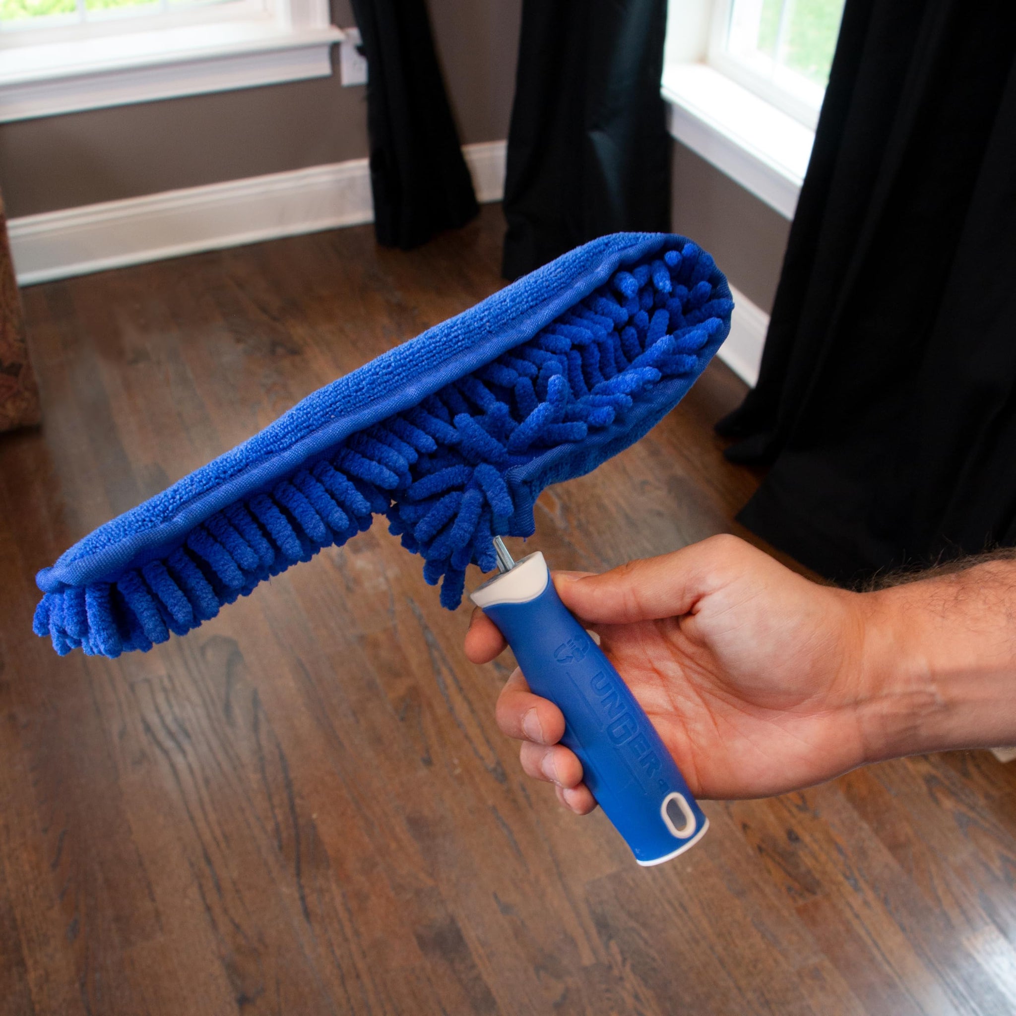 Unger Connect and Clean Microfiber Ceiling Fan Duster, Household Cleaning Supplies to Trap Dust and Dirt, Reusable and Machine Washable Sleeve