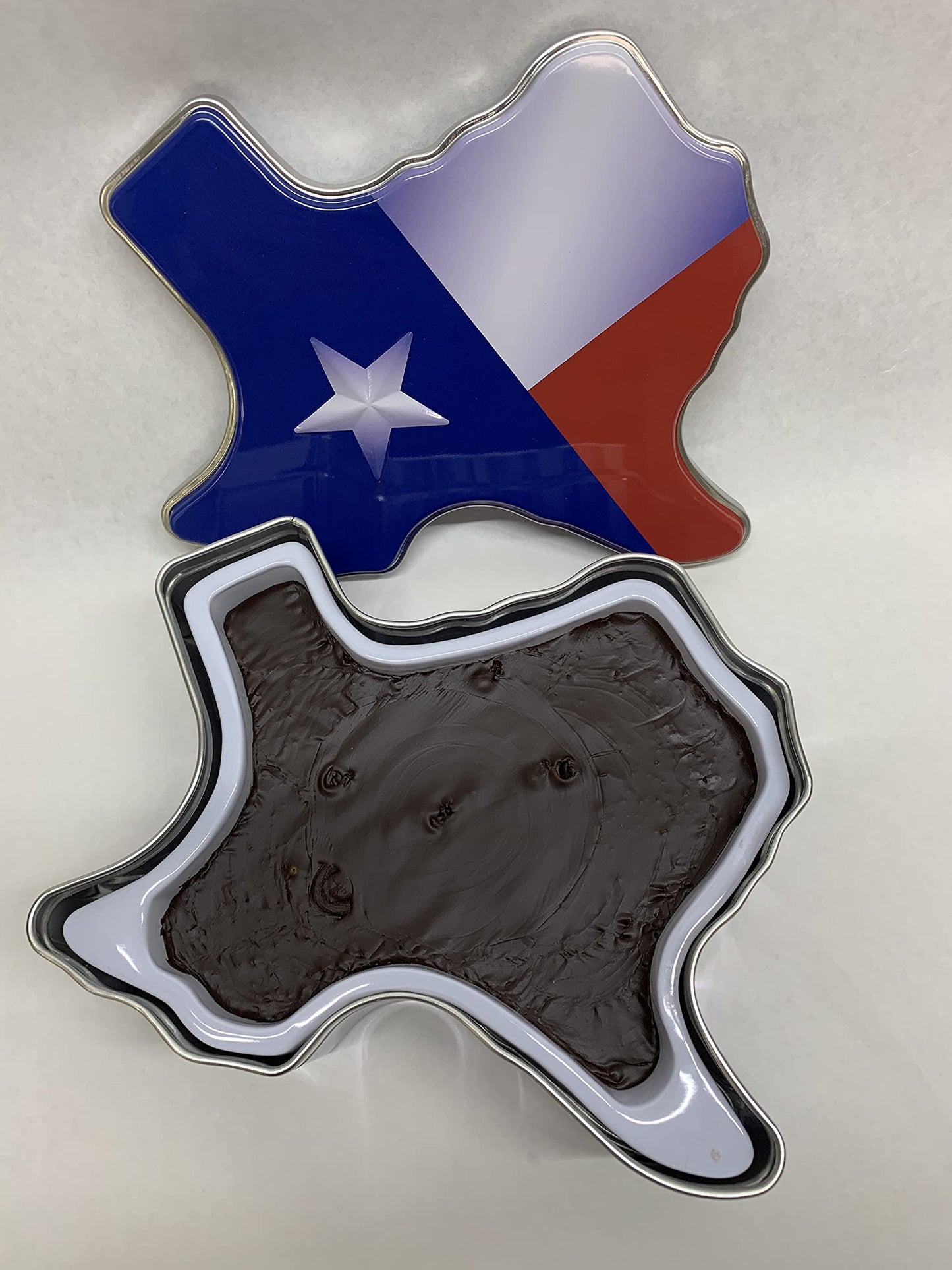 Holiday Farms Fudge in a Texas Flag Gift Tin (Chocolate Pecan)