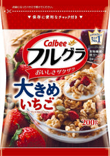 Calbee Furugura - Fruit Granola Big Strawberry 200g