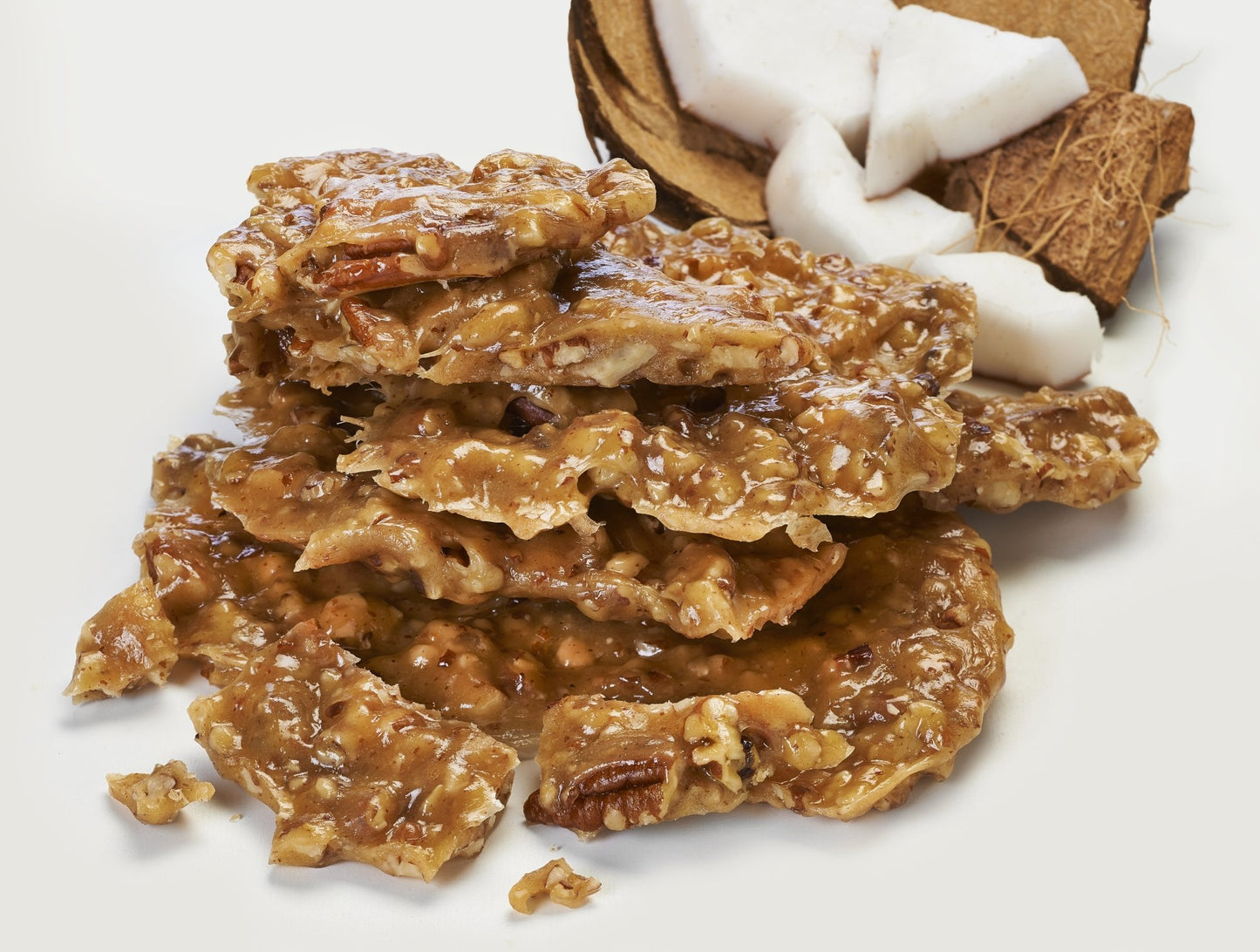 AvenueSweets - Handcrafted Old Fashioned Dairy Free Vegan Nut Brittle - 7 oz Box - Pecan