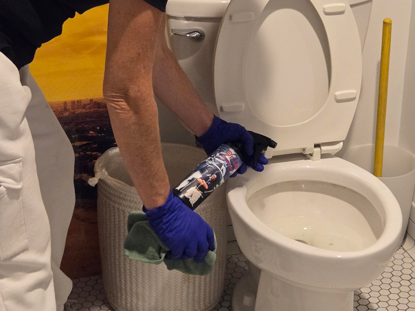 Dr Leal's Hospital Grade Cleaning Spray, Non Bleach Cleaning Supplies For Kitchen, Bathroom, Counters And Sinks, Professional Strength, All-Purpose